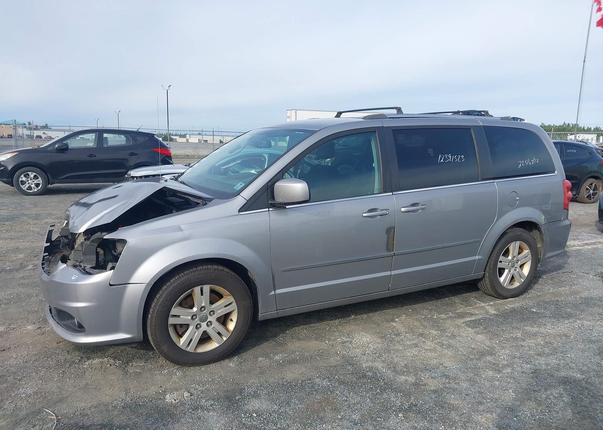 2016 DODGE GRAND CARAVAN CREW