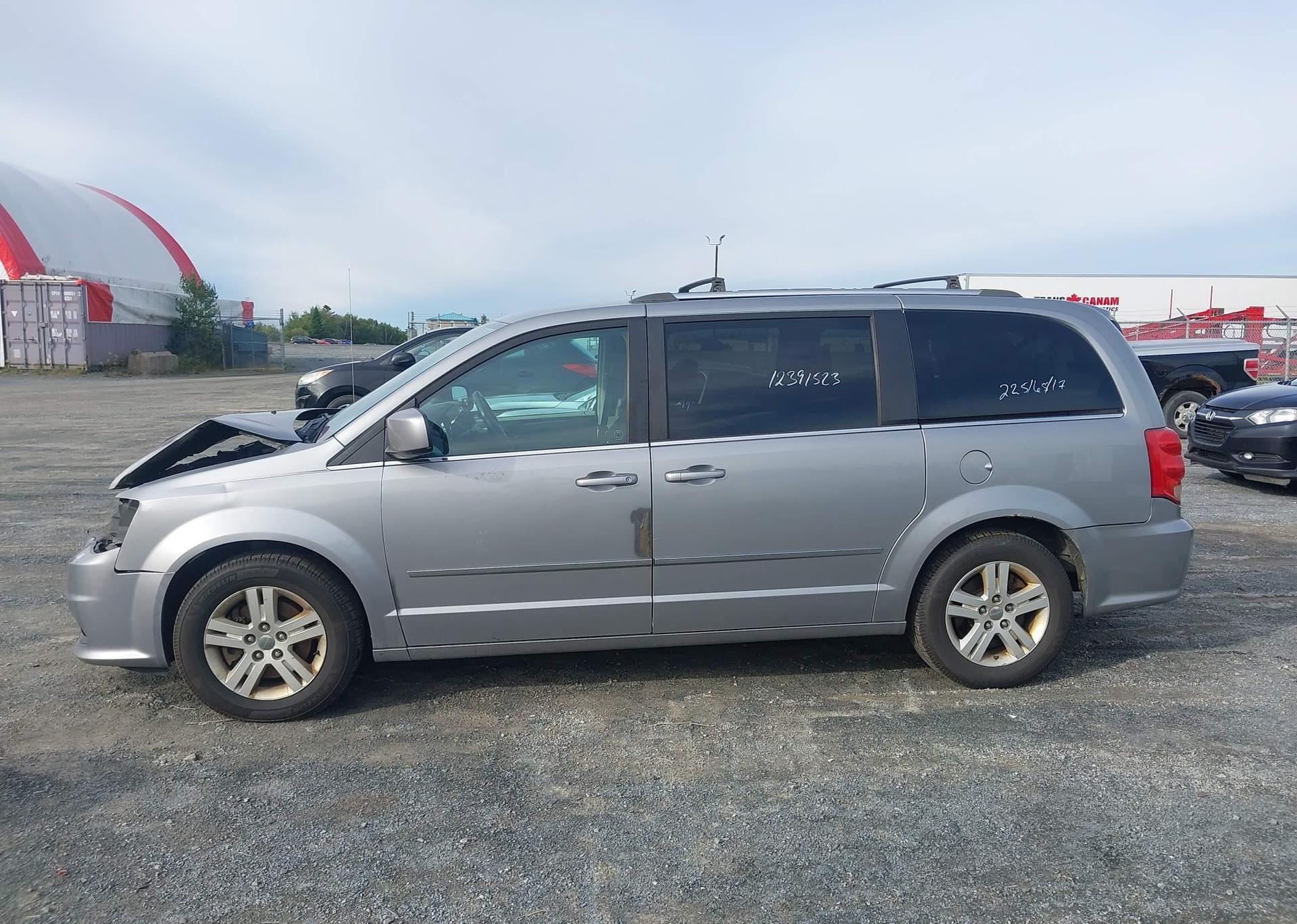 2016 DODGE GRAND CARAVAN CREW