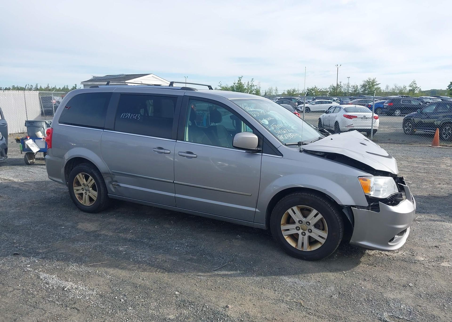 2016 DODGE GRAND CARAVAN CREW