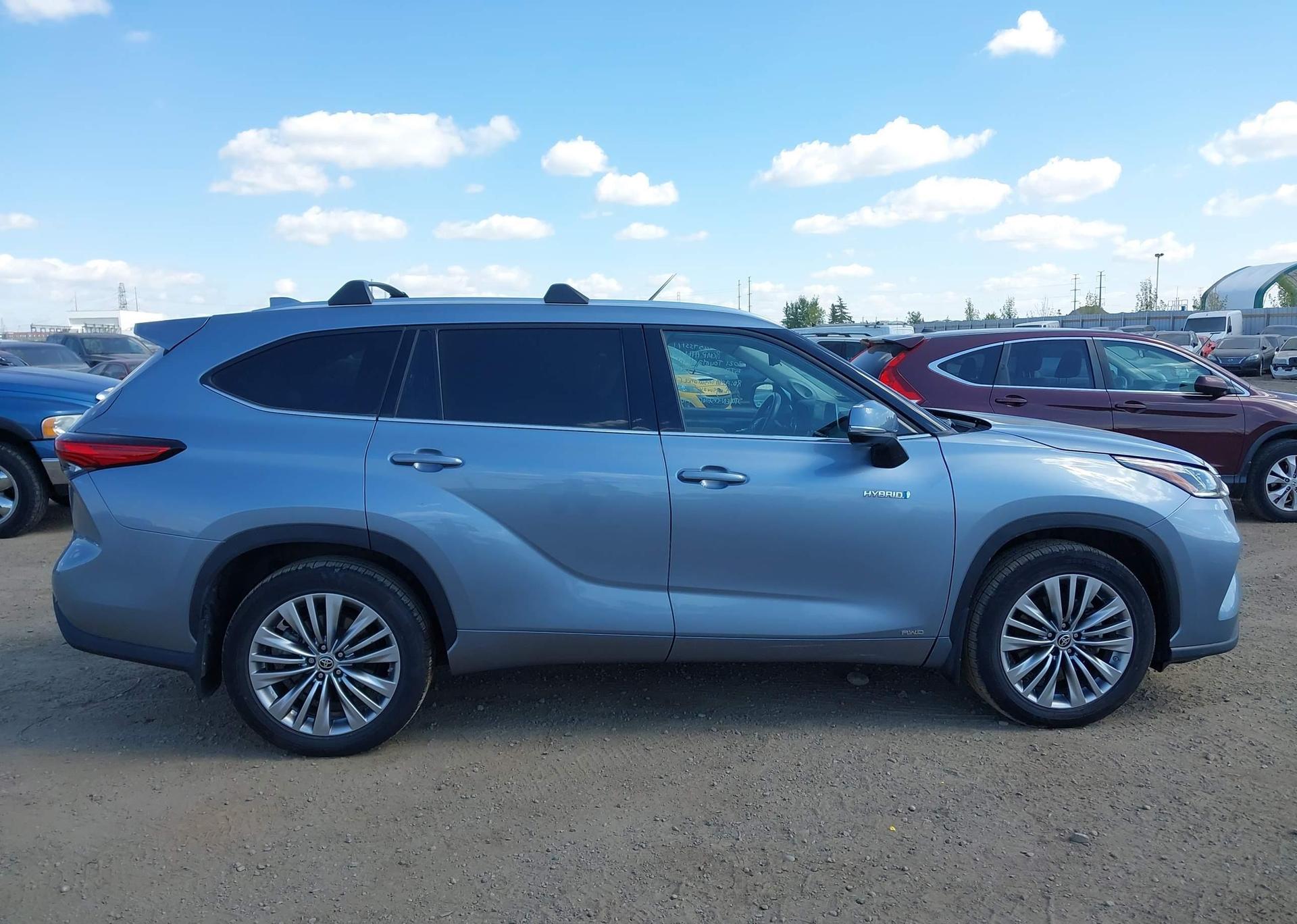 2021 TOYOTA HIGHLANDER HYBRID PLATINUM
