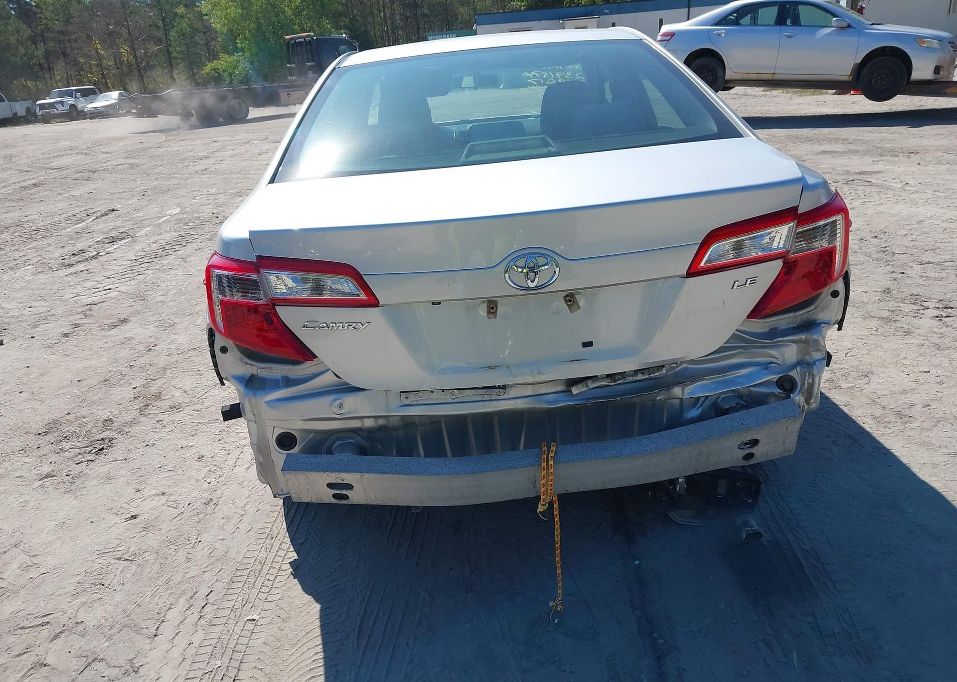 2014 TOYOTA CAMRY