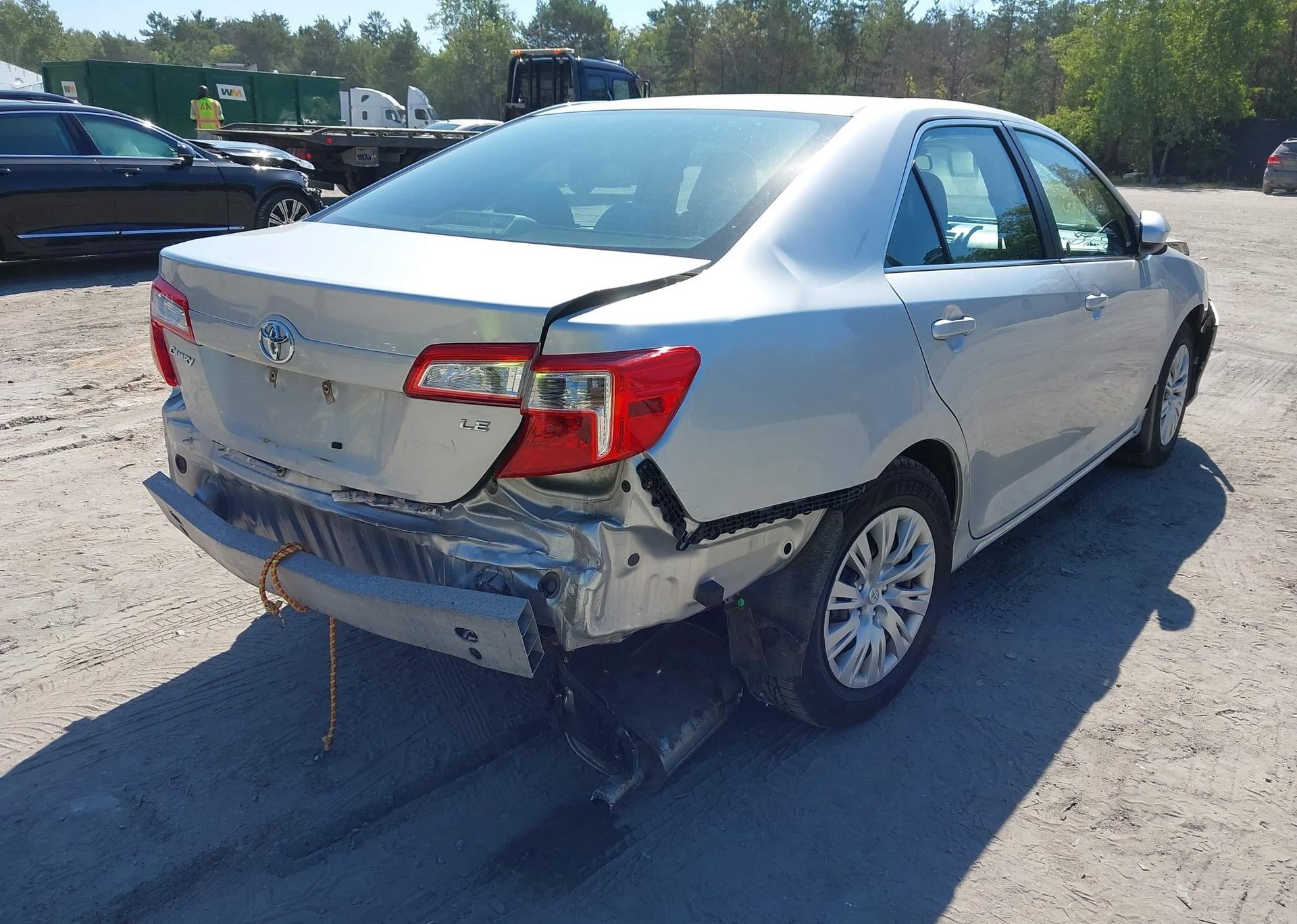 2014 TOYOTA CAMRY