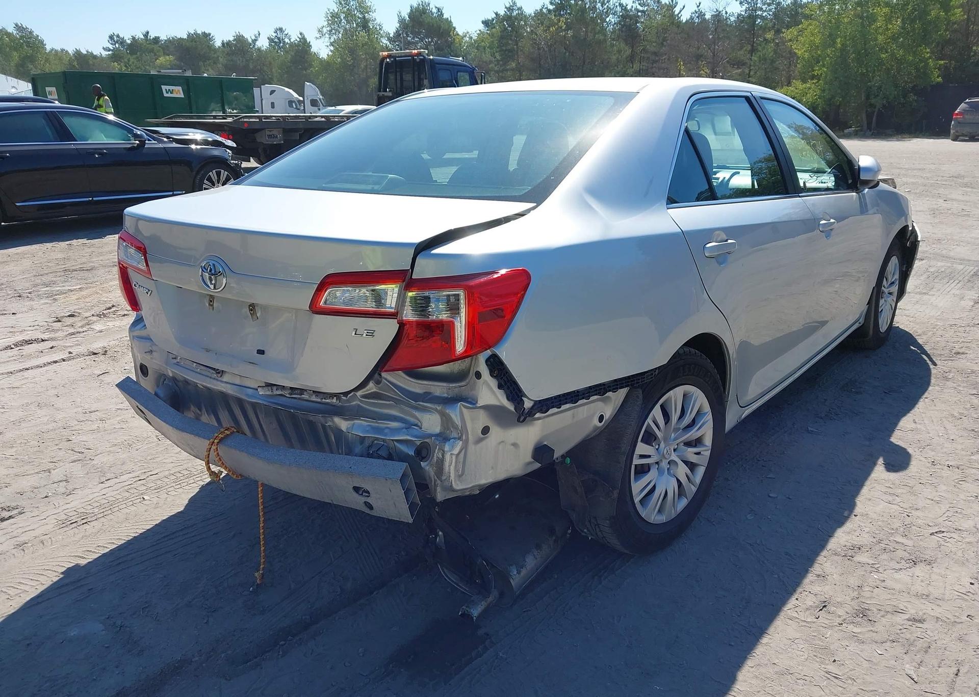2014 TOYOTA CAMRY