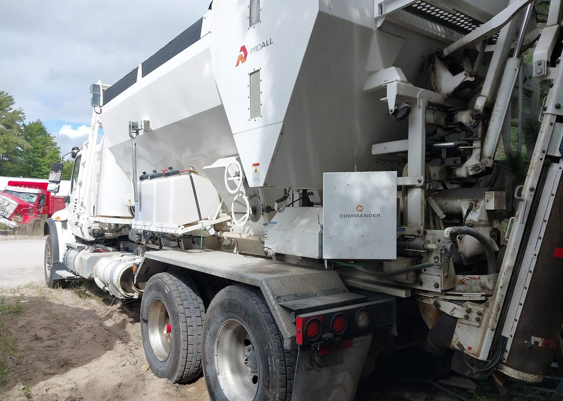2024 INTERNATIONAL HV607