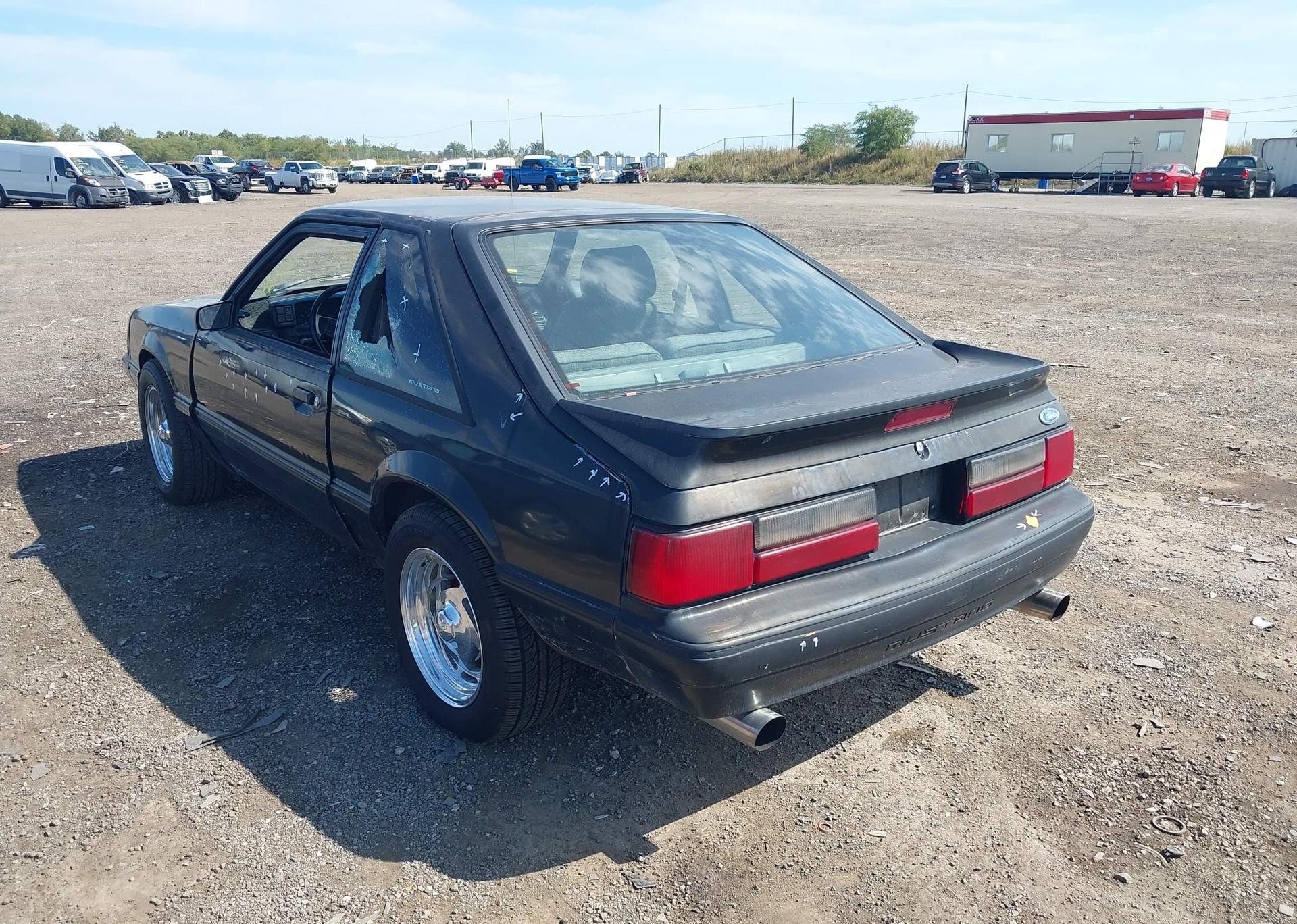 1989 FORD MUSTANG LX
