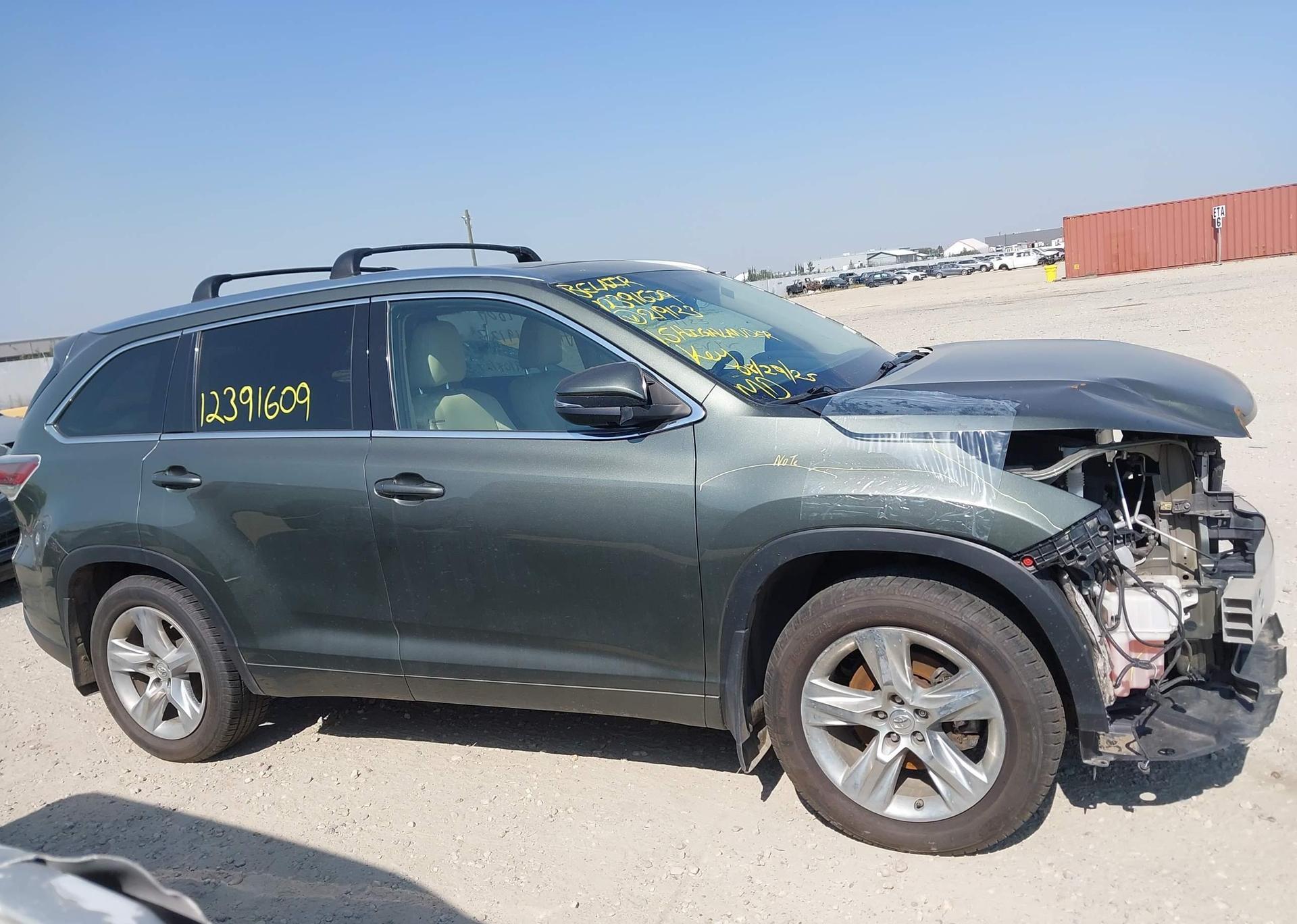2015 TOYOTA HIGHLANDER LIMITED