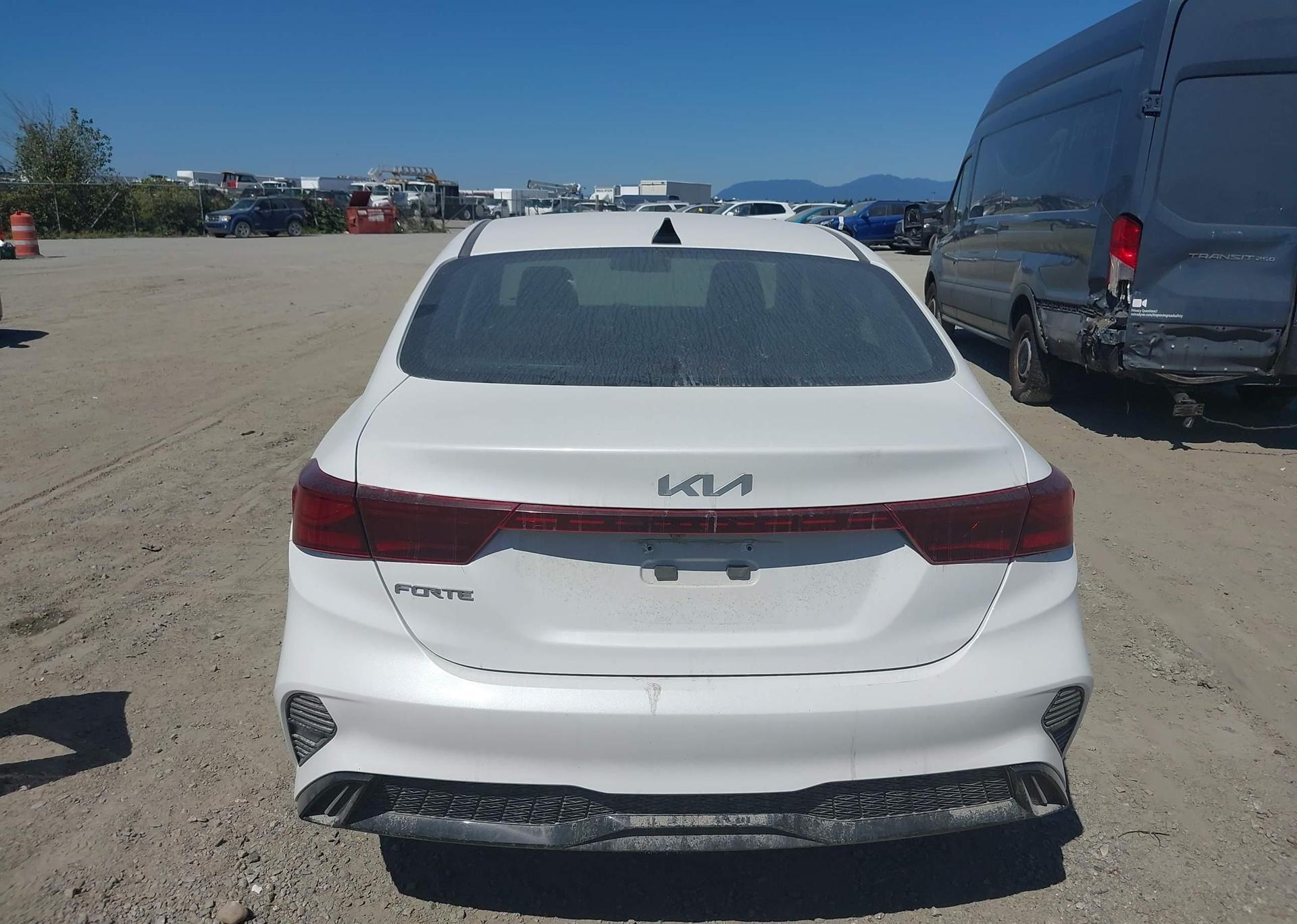 2023 KIA FORTE EX