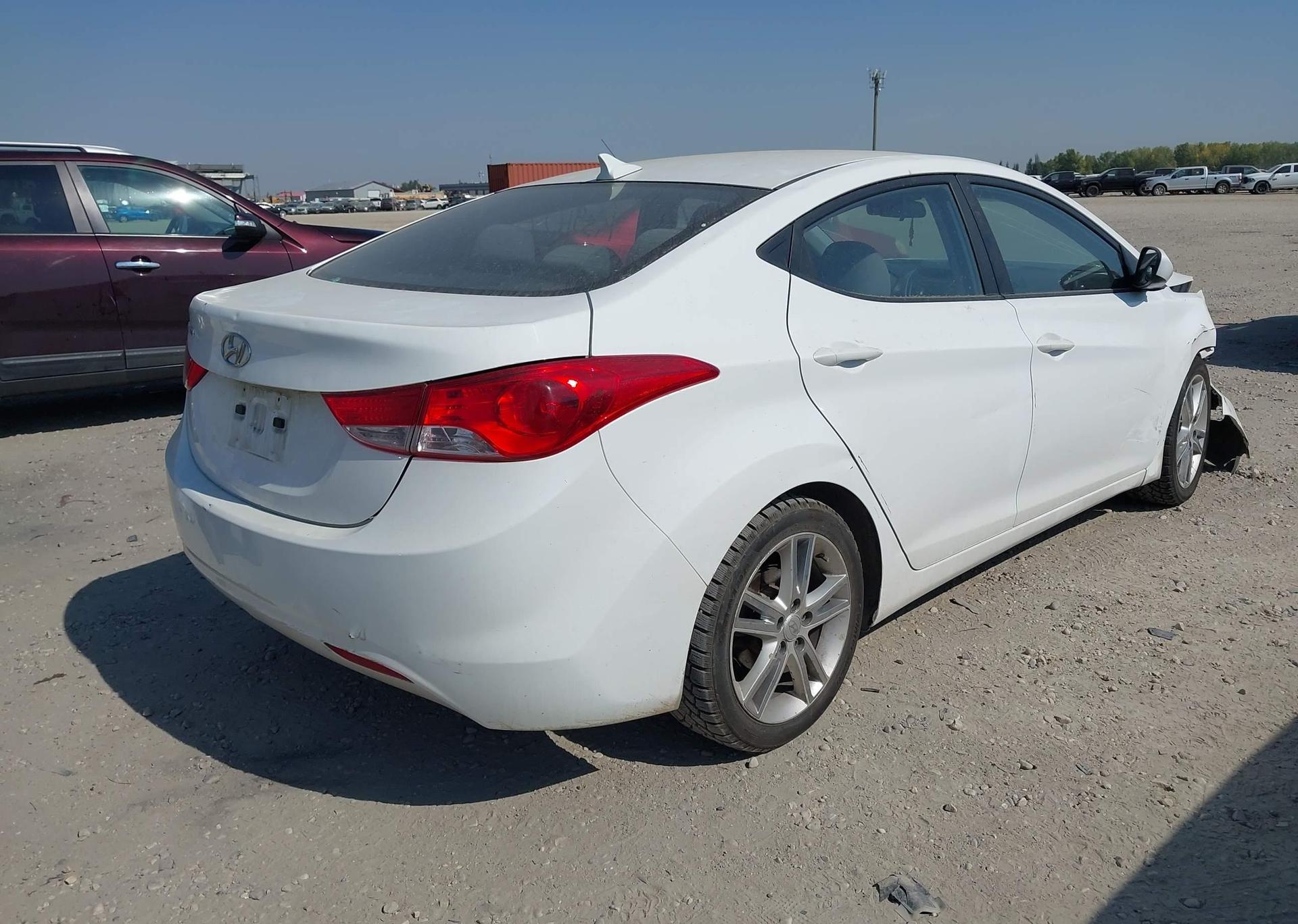 2013 HYUNDAI ELANTRA GLS