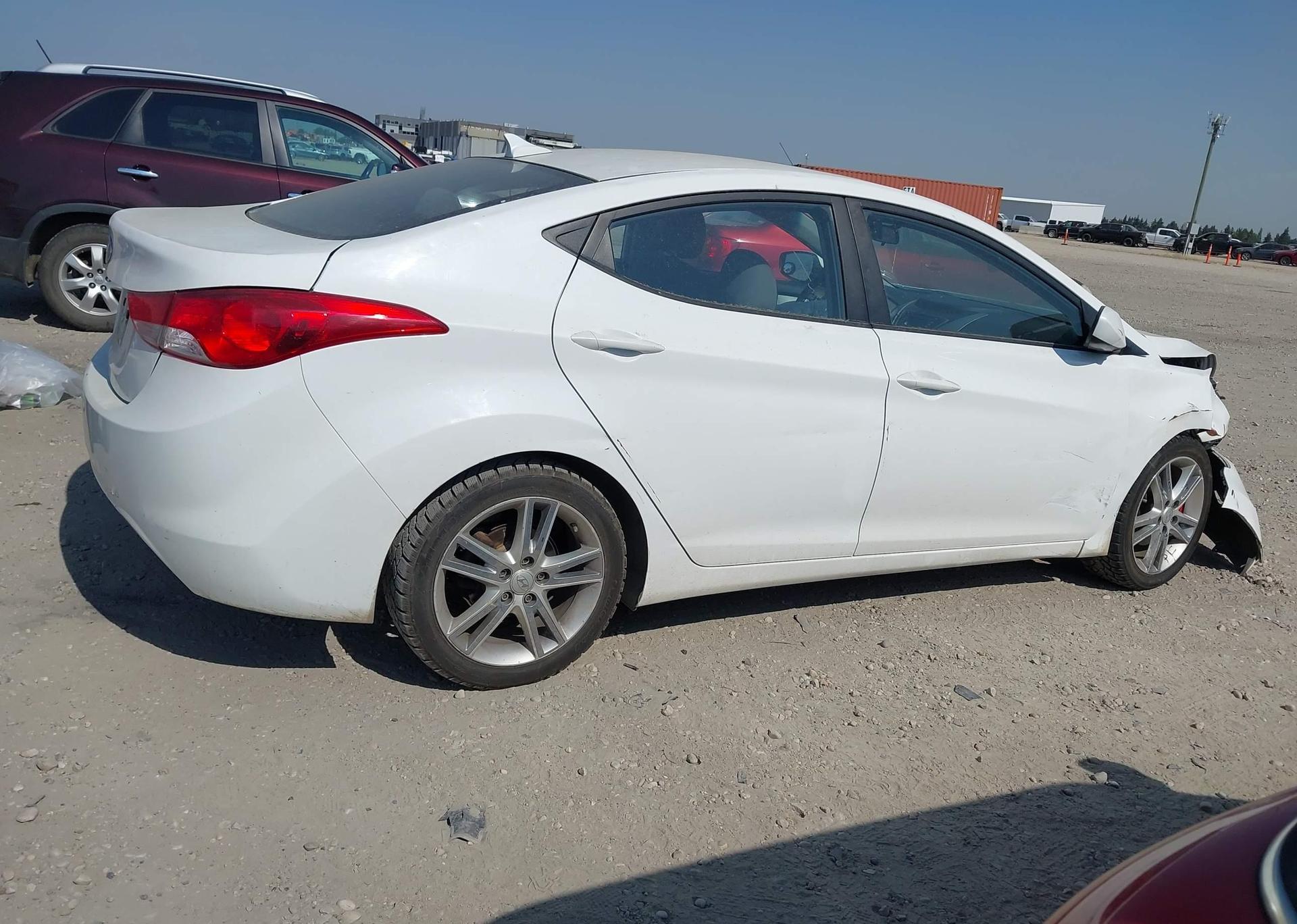2013 HYUNDAI ELANTRA GLS