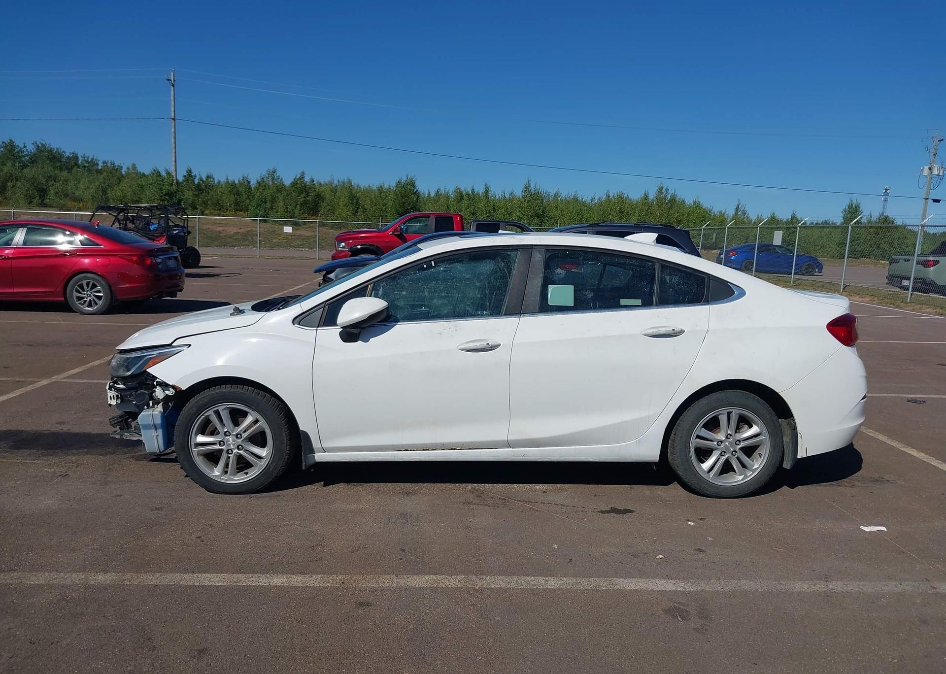 2017 CHEVROLET CRUZE LT
