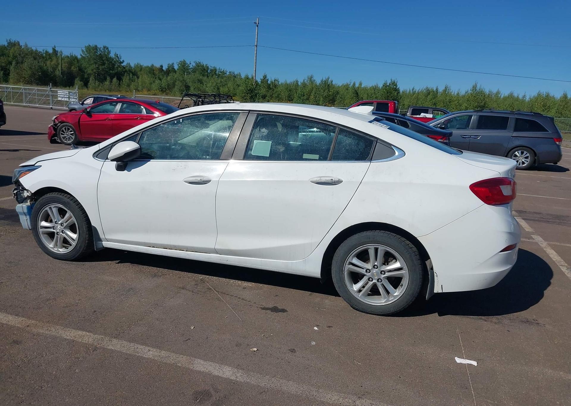 2017 CHEVROLET CRUZE LT