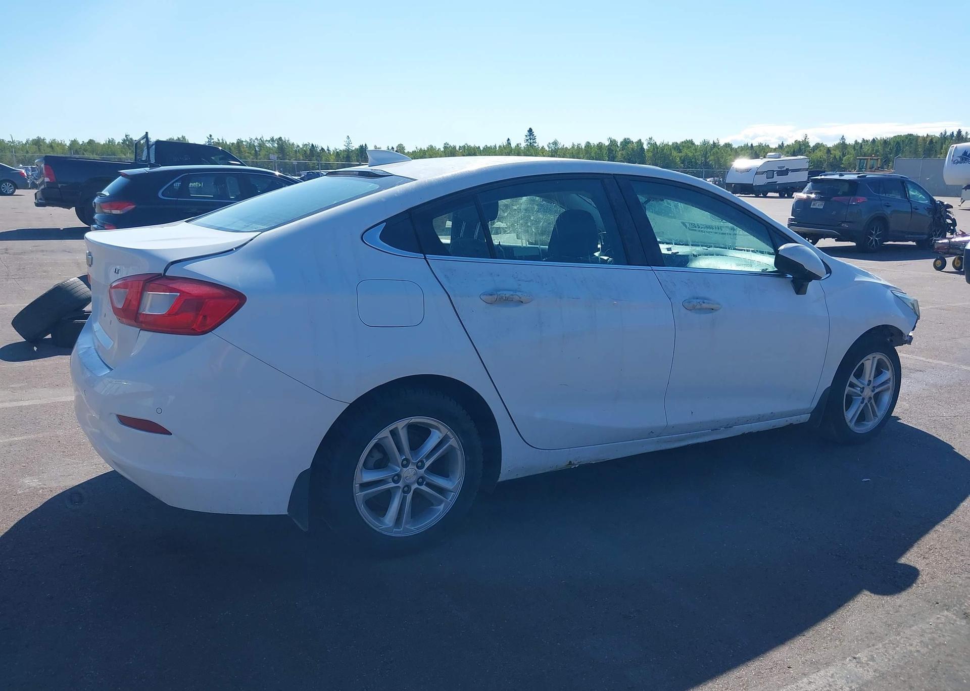 2017 CHEVROLET CRUZE LT
