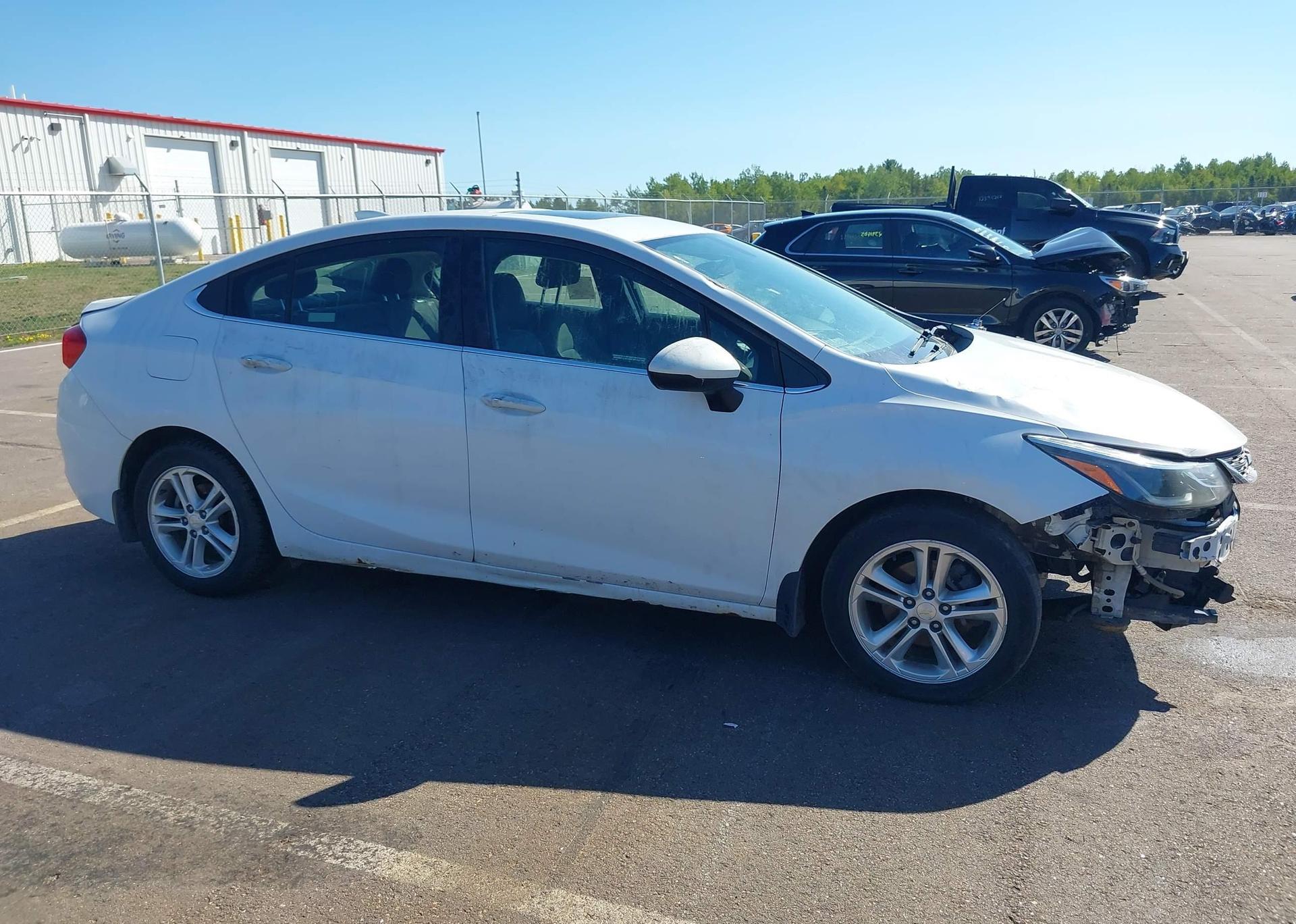 2017 CHEVROLET CRUZE LT
