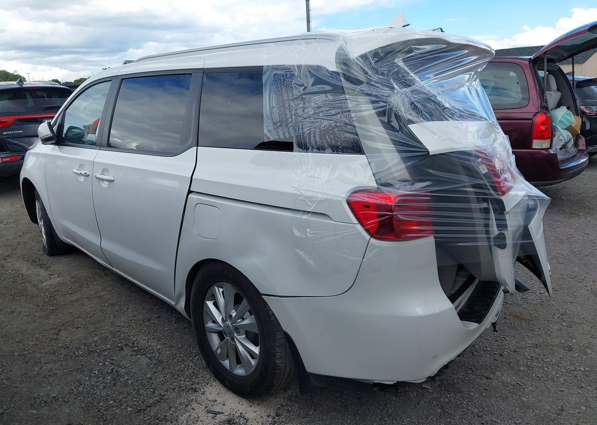 2020 KIA SEDONA LX
