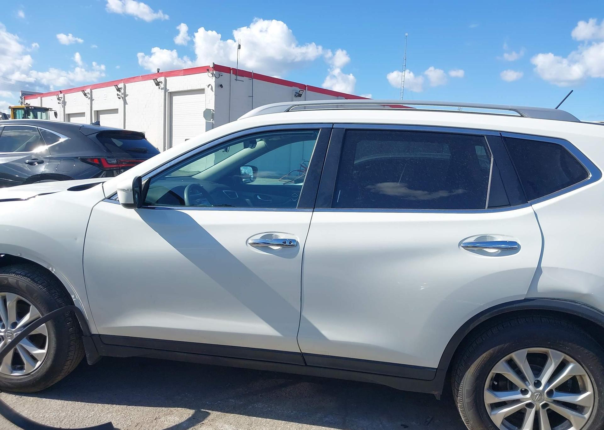 2016 NISSAN ROGUE S