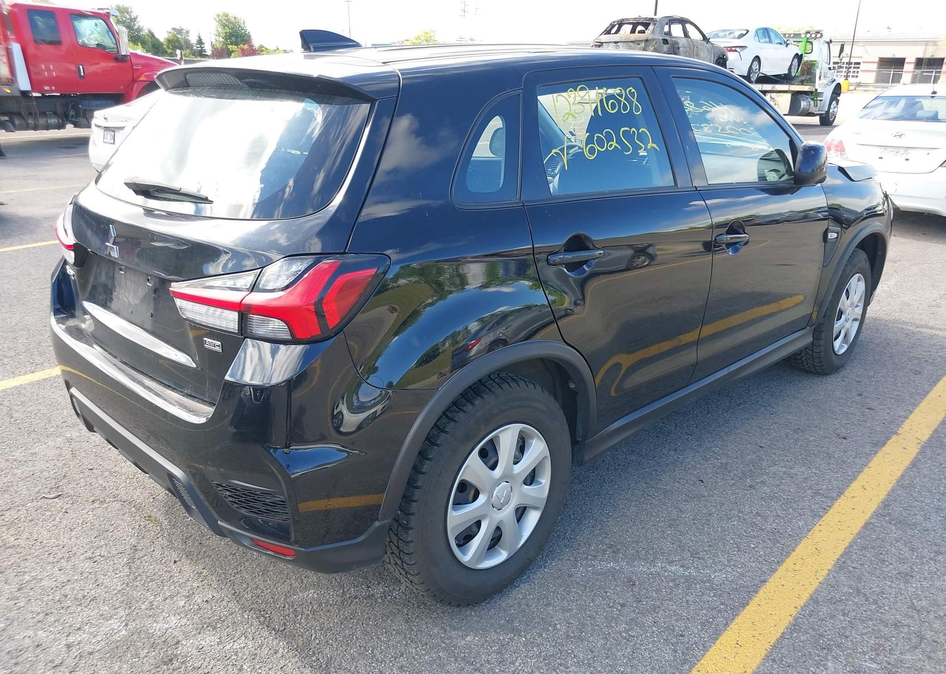 2022 MITSUBISHI RVR ES