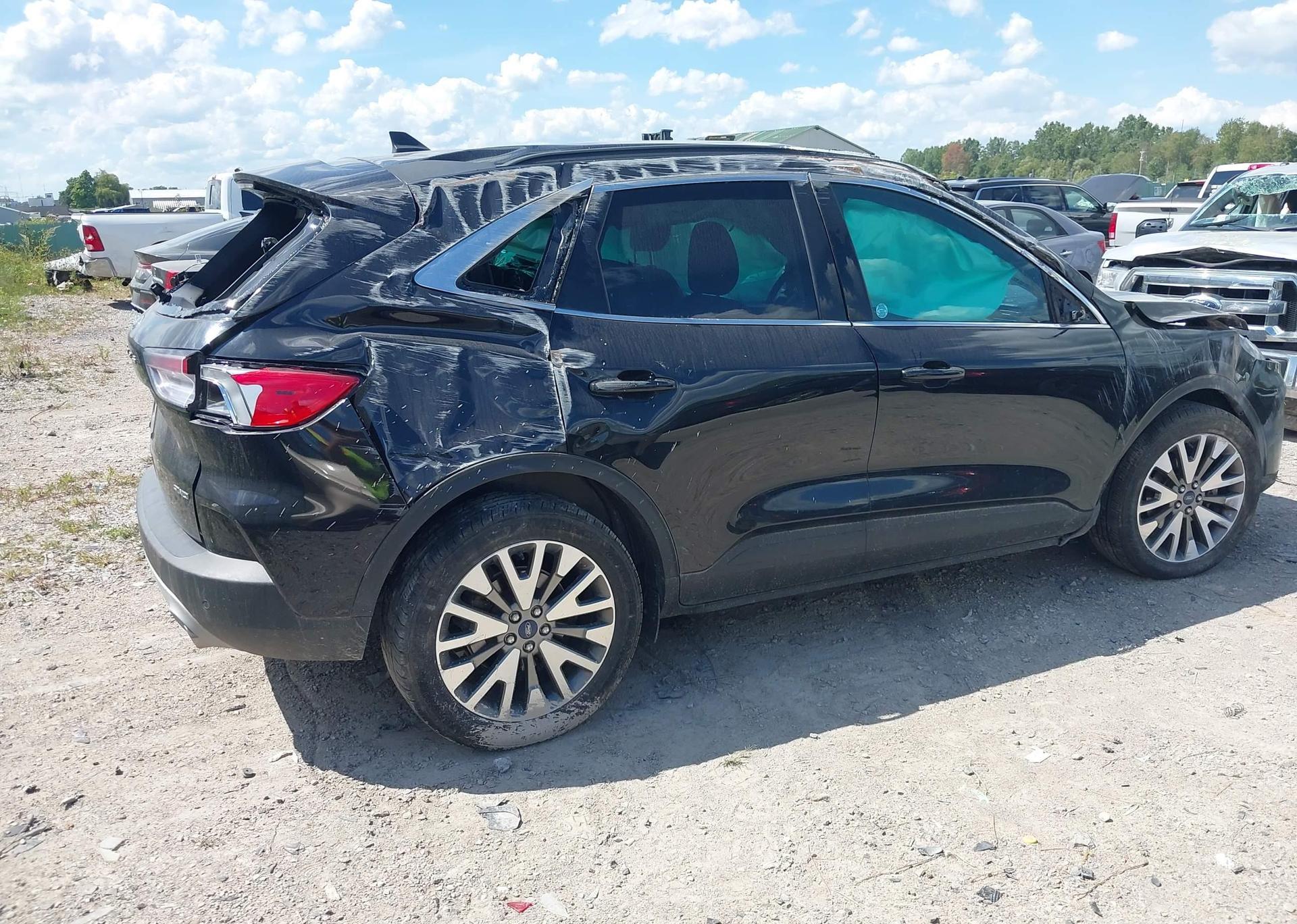 2022 FORD ESCAPE TITANIUM