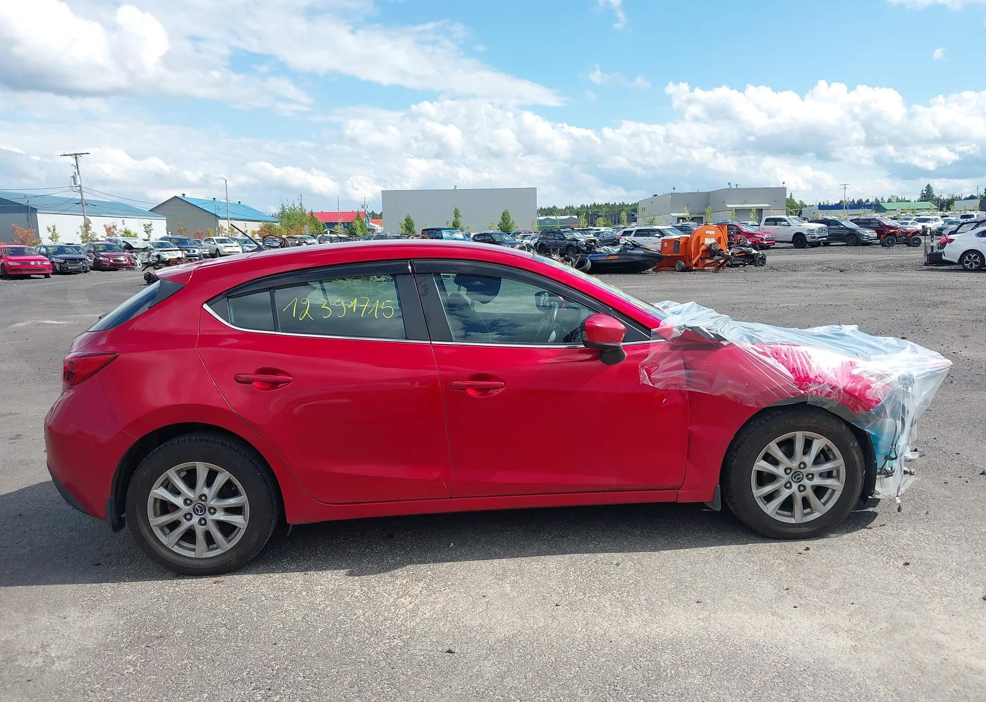 2016 MAZDA MAZDA3