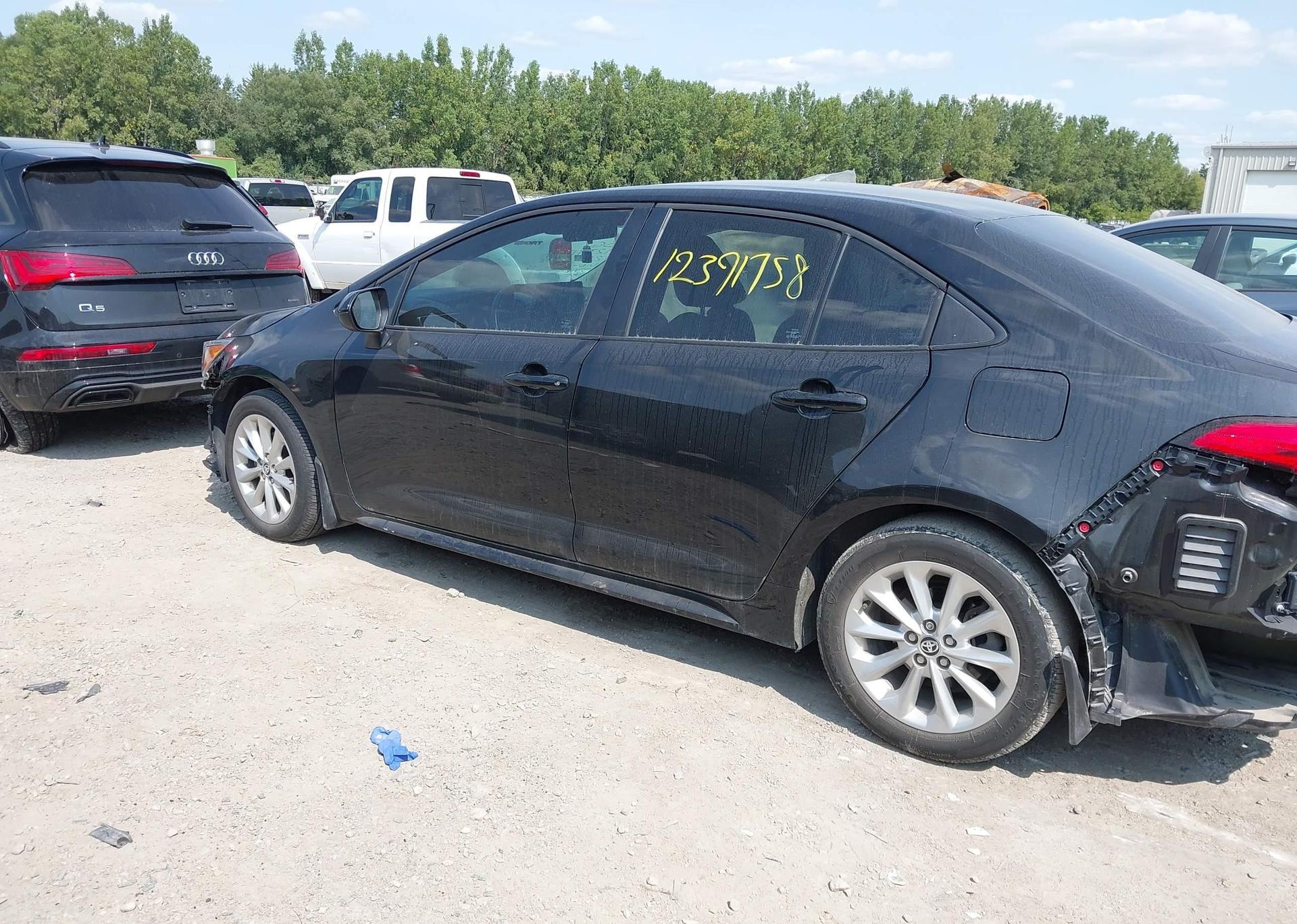 2022 TOYOTA COROLLA LE