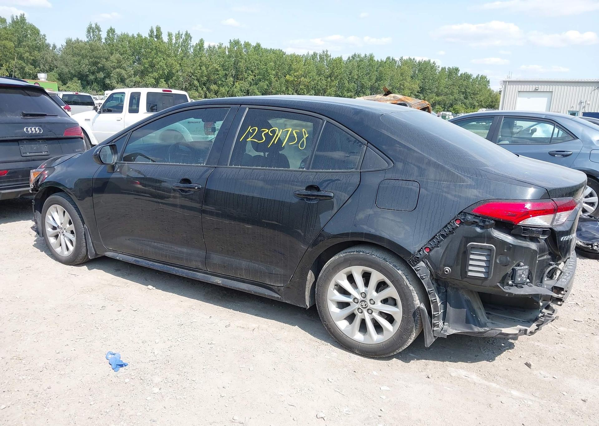 2022 TOYOTA COROLLA LE