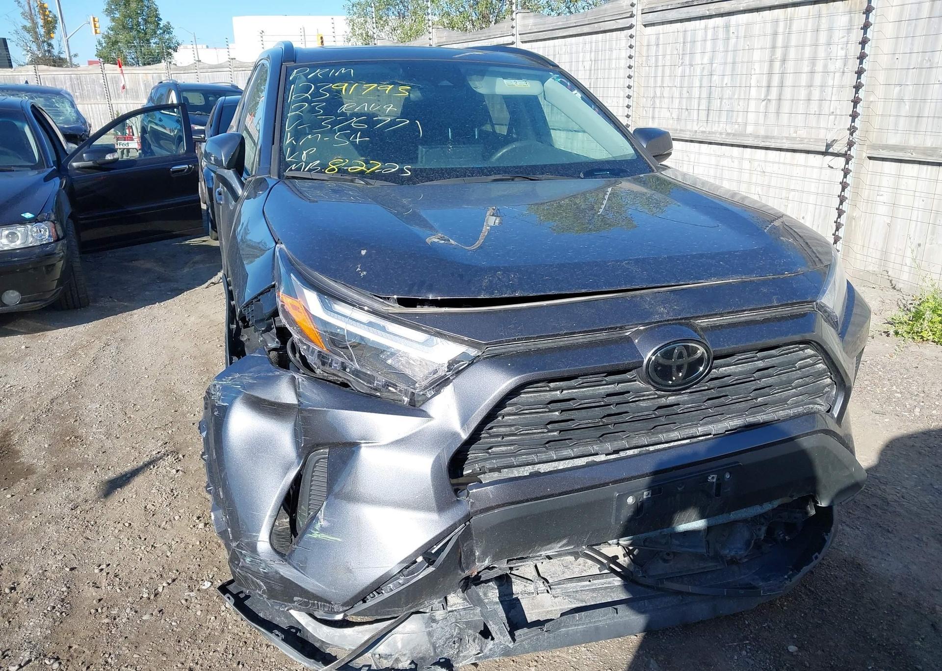 2023 TOYOTA RAV4 XLE