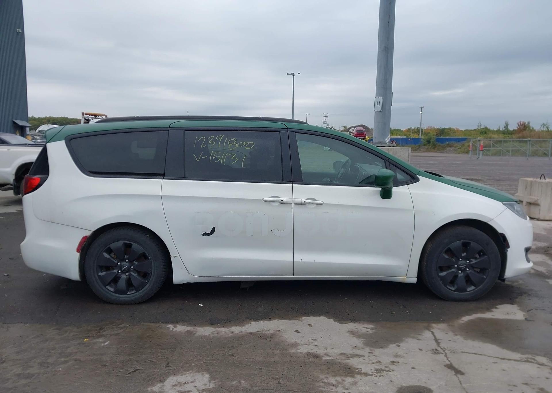 2020 CHRYSLER PACIFICA