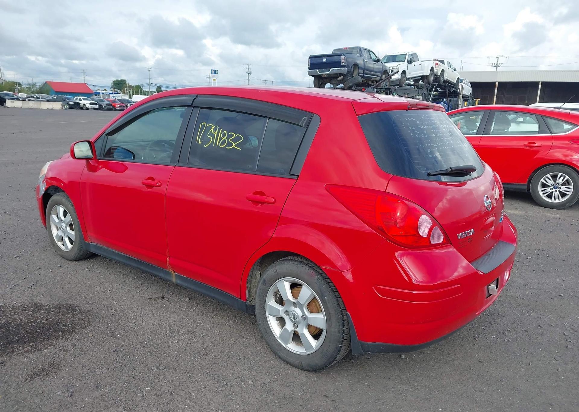 2010 NISSAN VERSA
