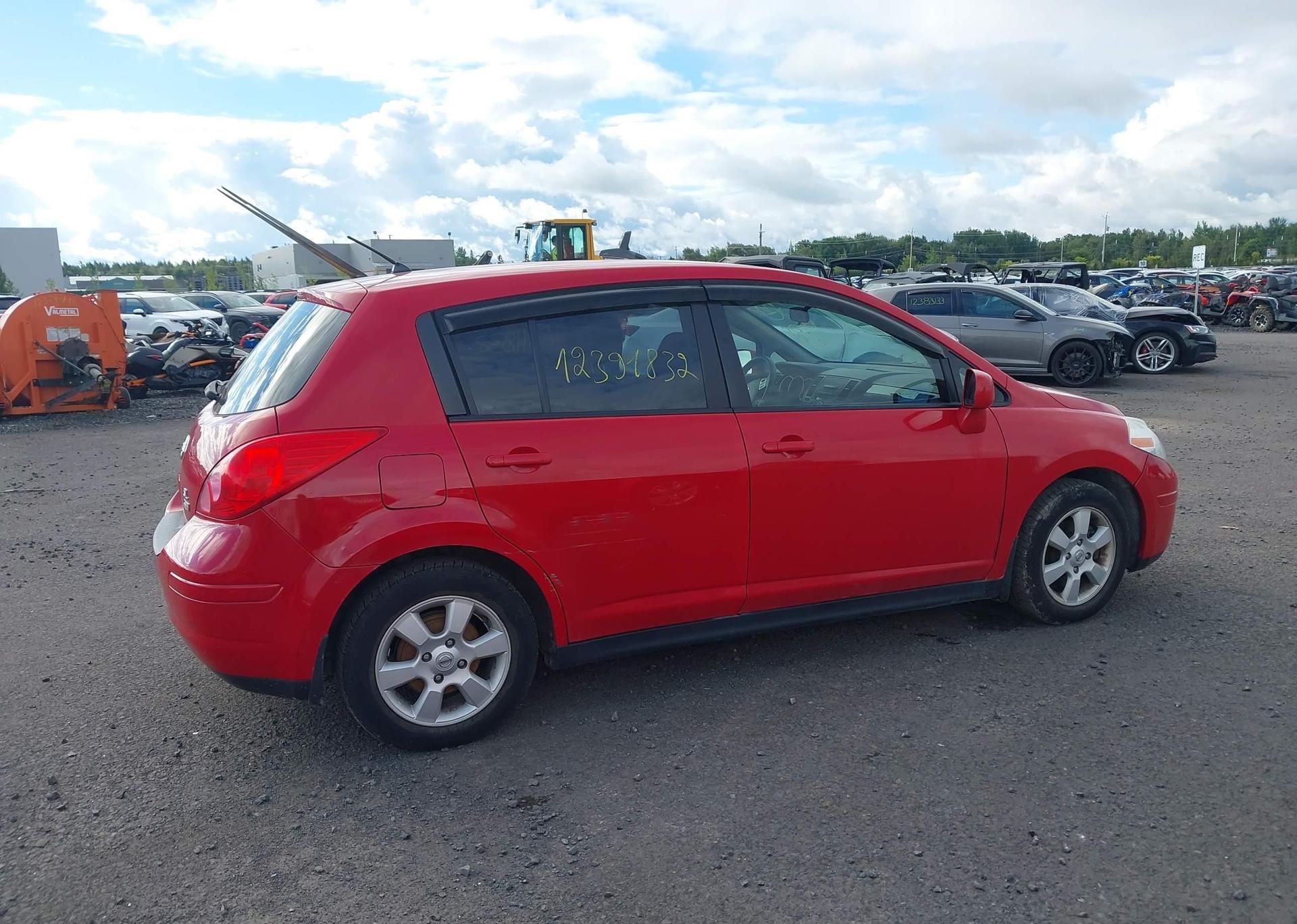 2010 NISSAN VERSA