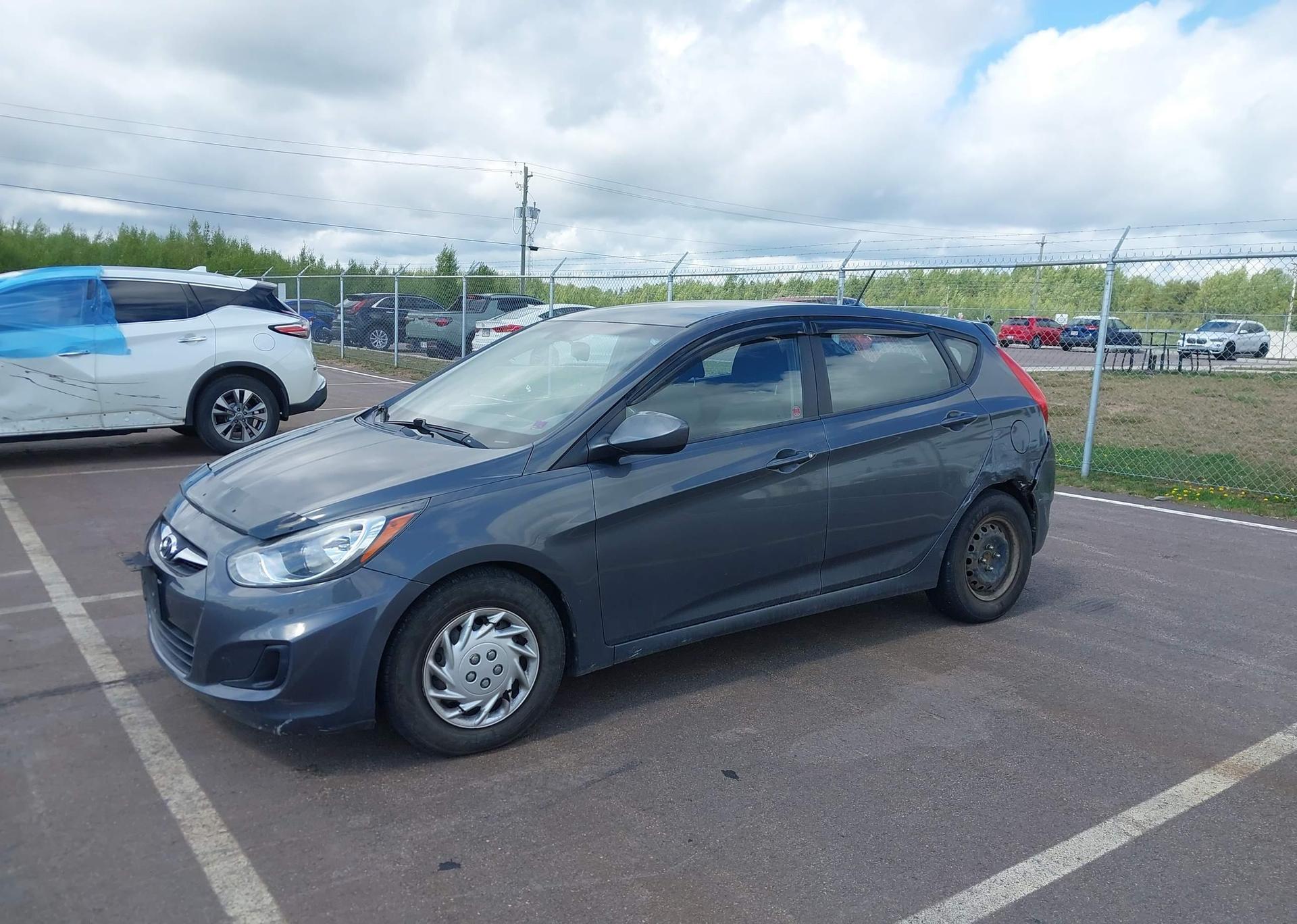 2012 HYUNDAI ACCENT GL
