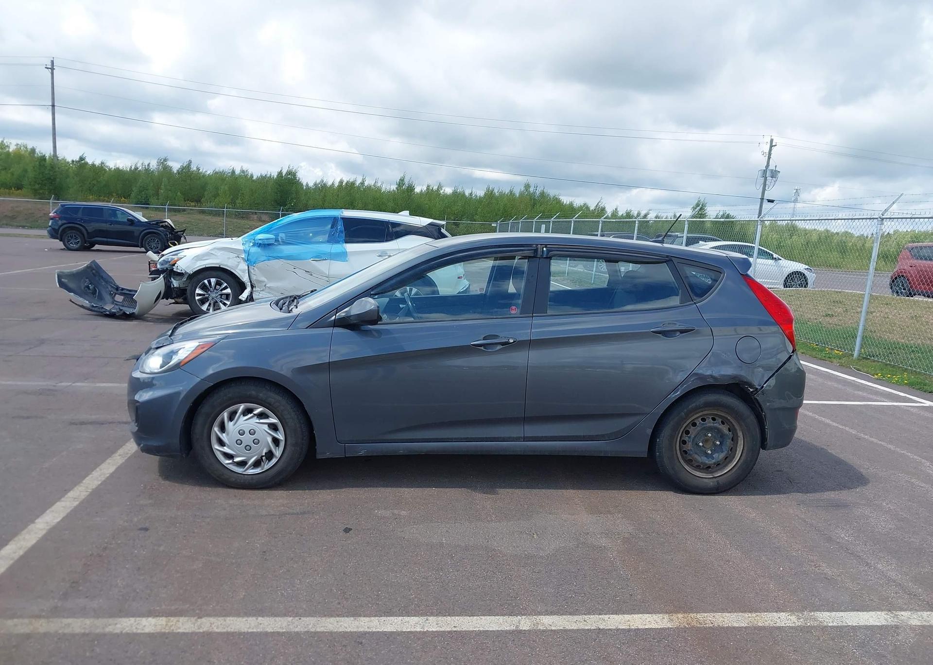 2012 HYUNDAI ACCENT GL