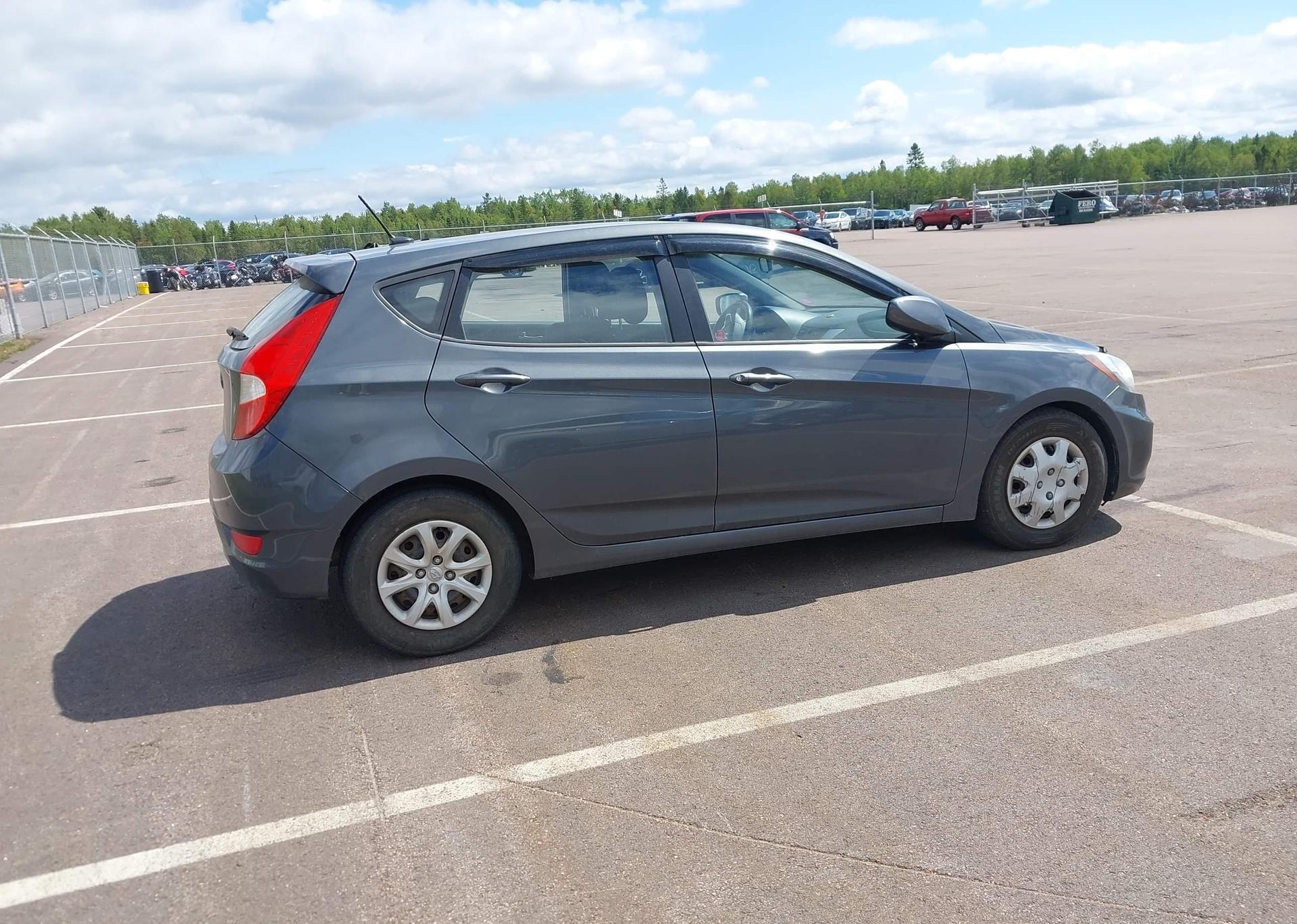 2012 HYUNDAI ACCENT GL