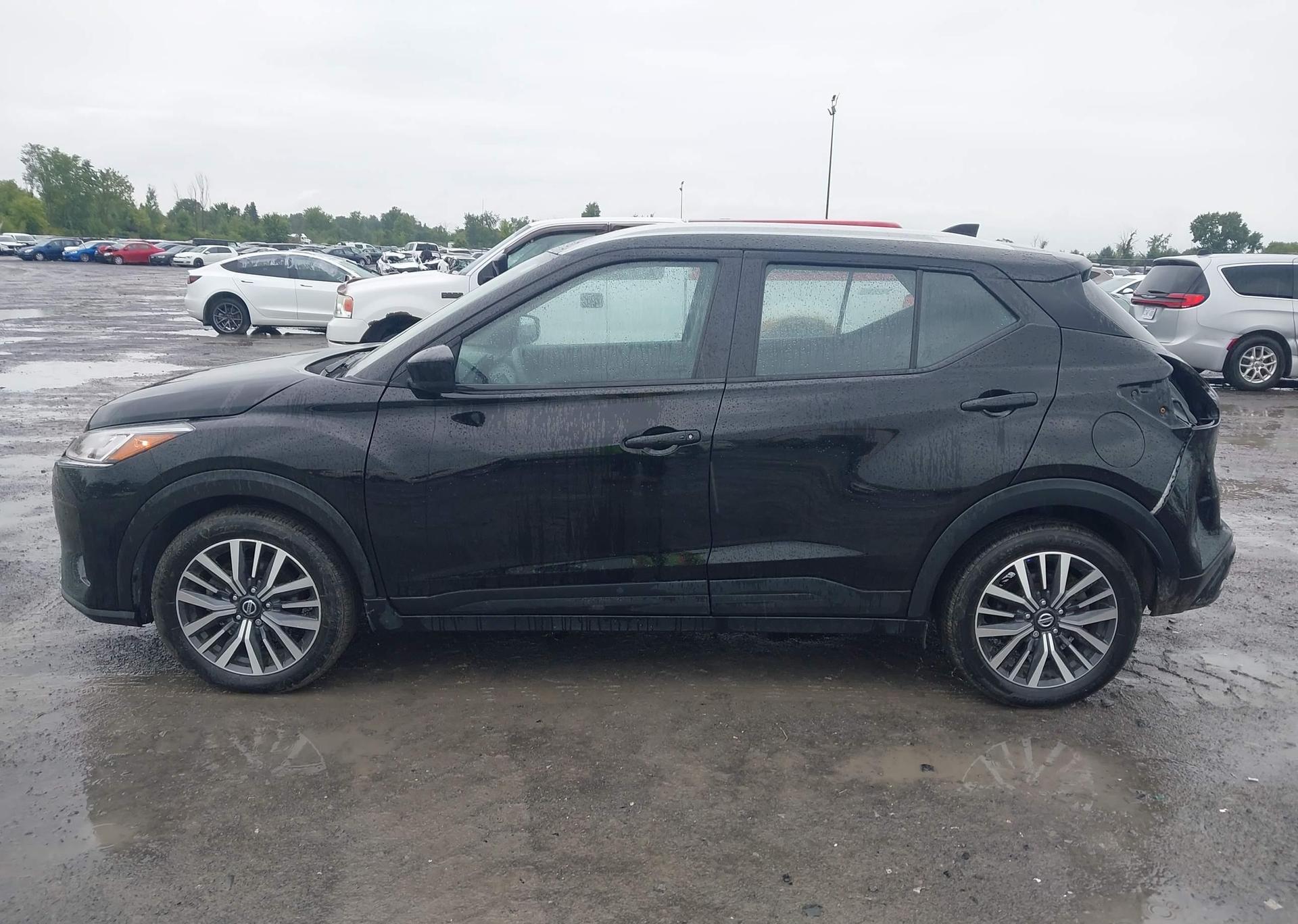 2021 NISSAN KICKS SV