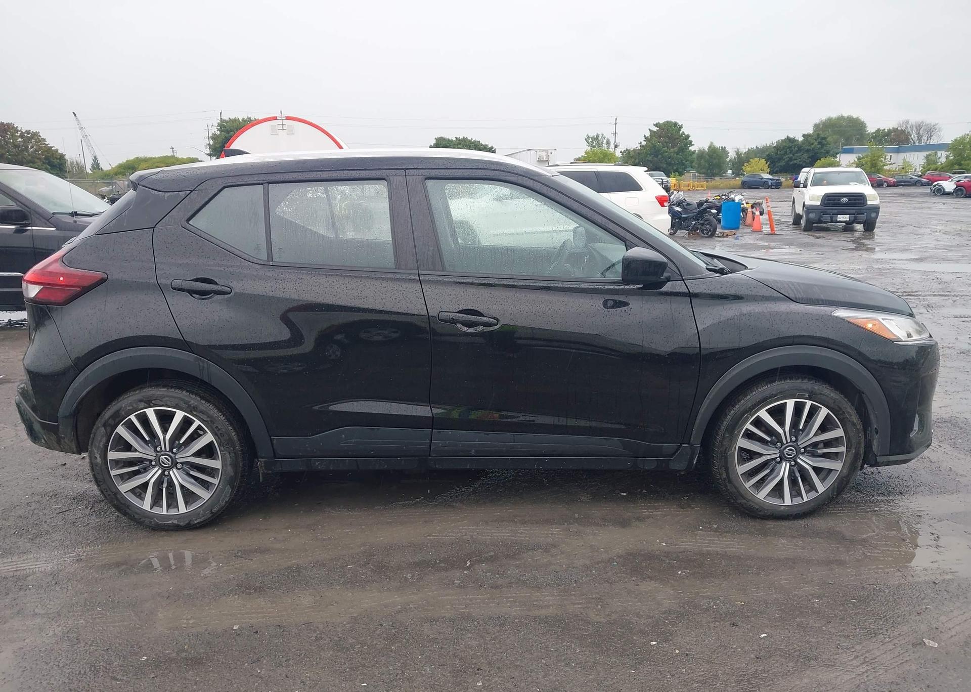2021 NISSAN KICKS SV
