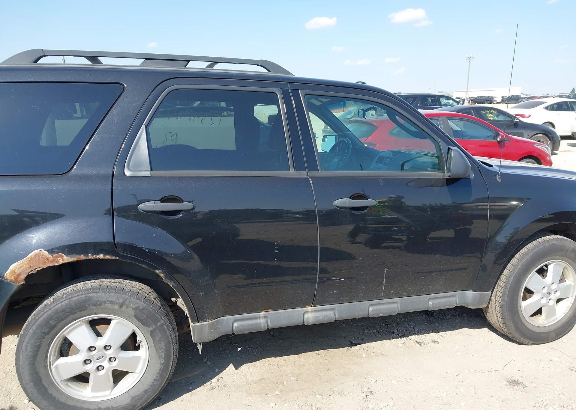 2011 FORD ESCAPE XLT