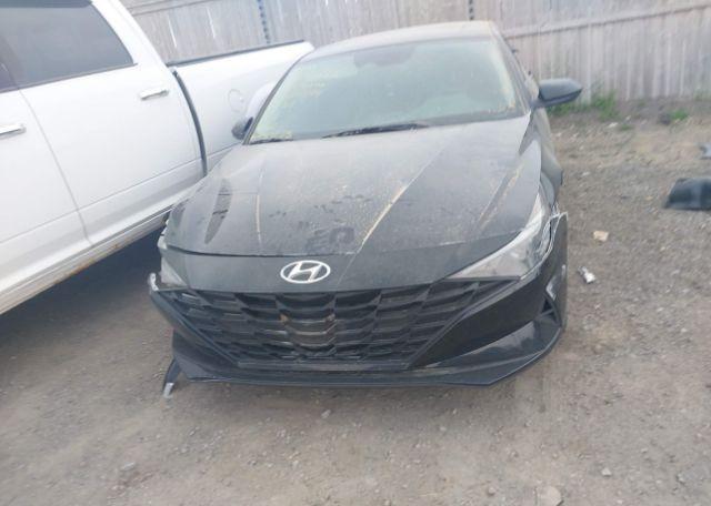 2023 HYUNDAI ELANTRA PREFERRED IVT WITH TECH PACKAGE