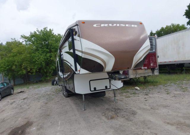 2012 CROSSROADS CRUISER 5 TH WHEEL