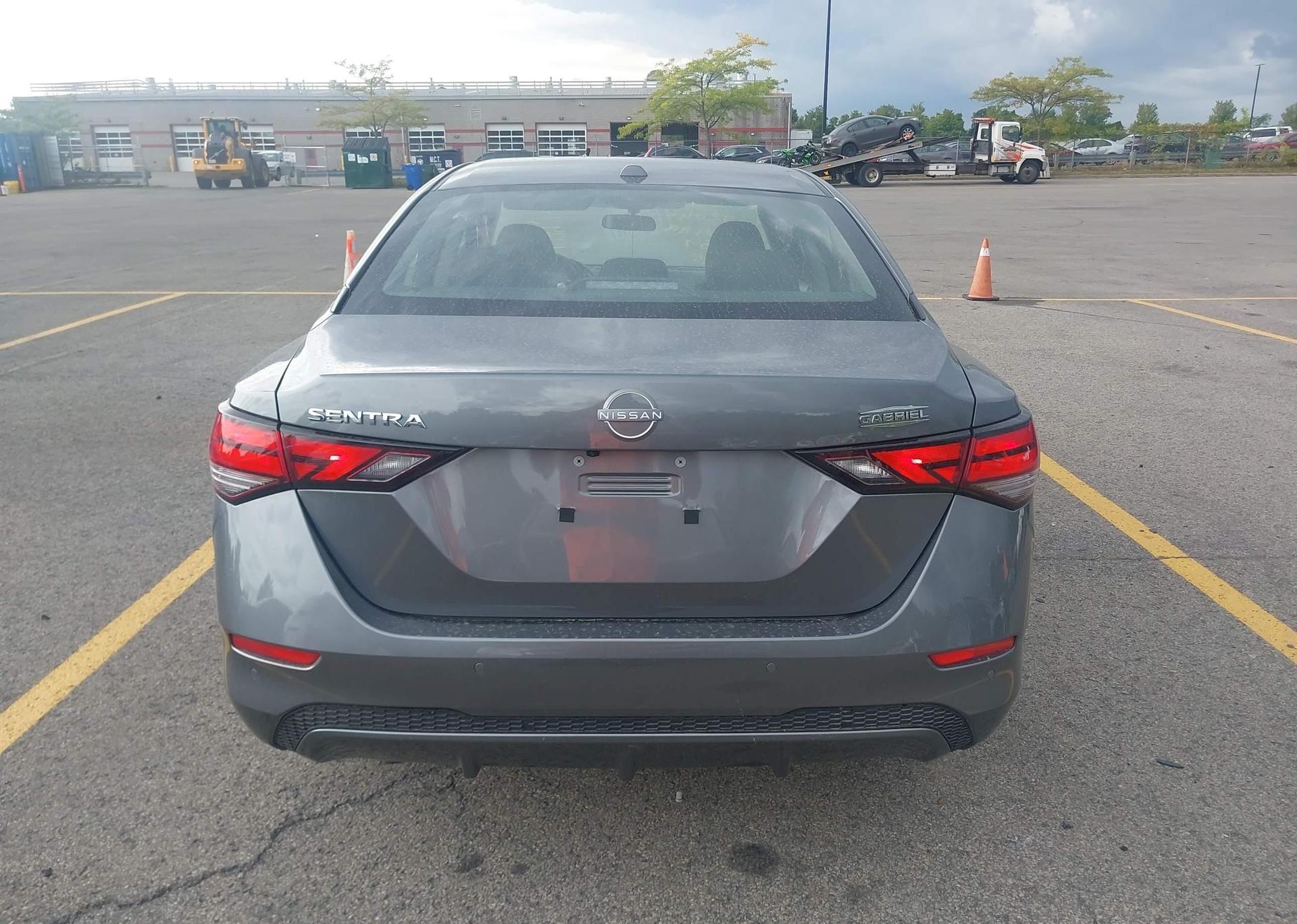 2025 NISSAN SENTRA SV
