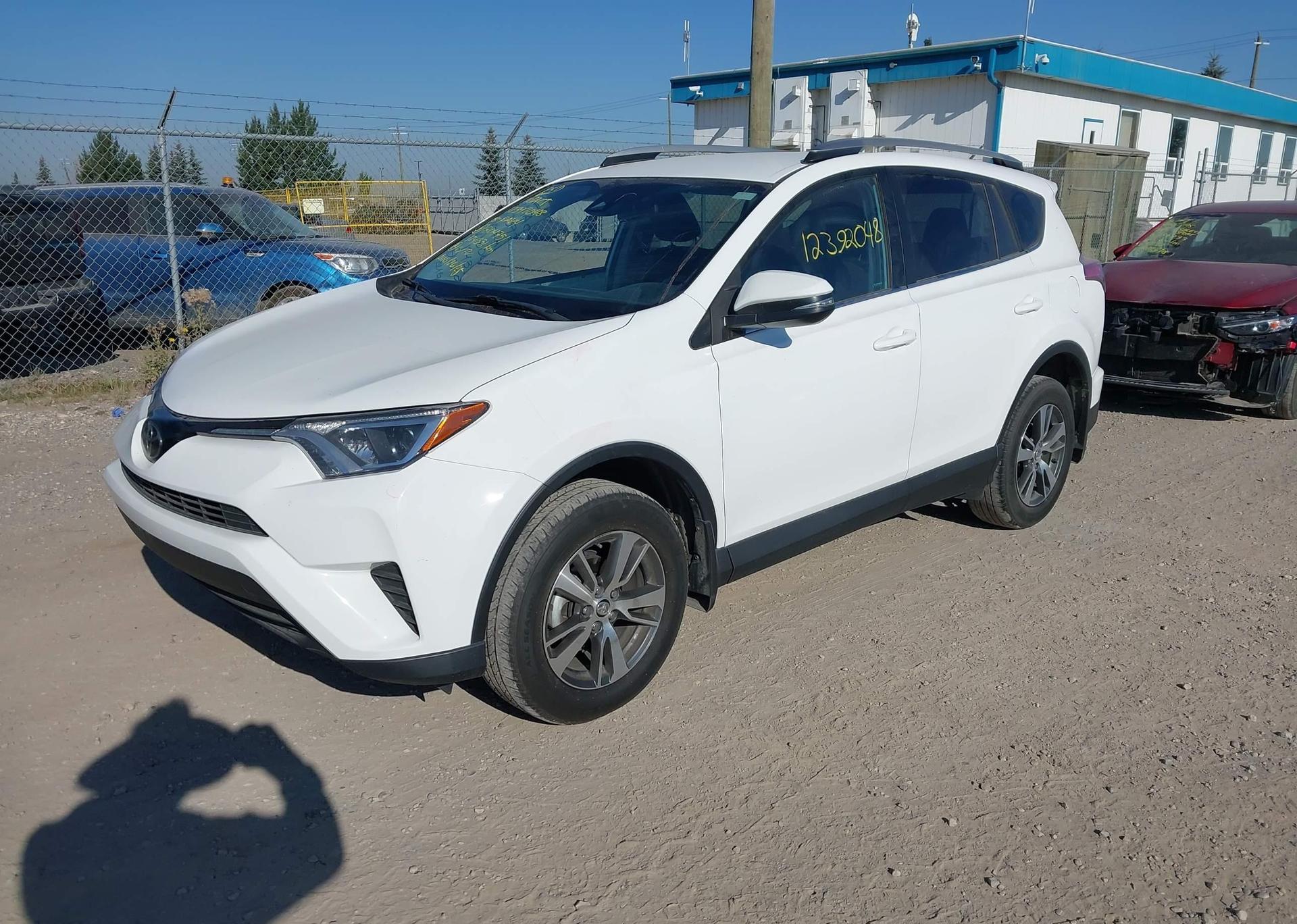 2018 TOYOTA RAV4 LE