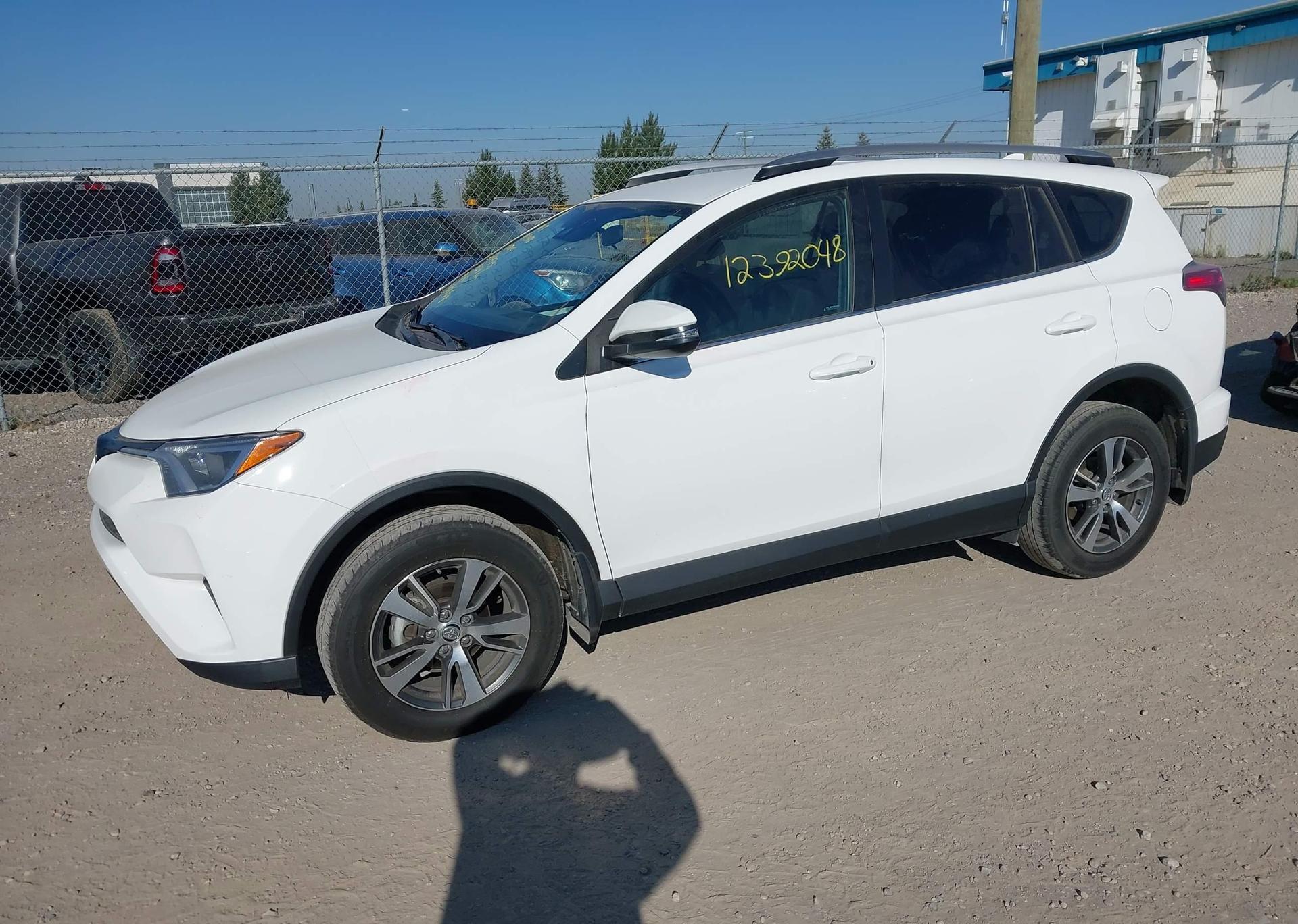 2018 TOYOTA RAV4 LE