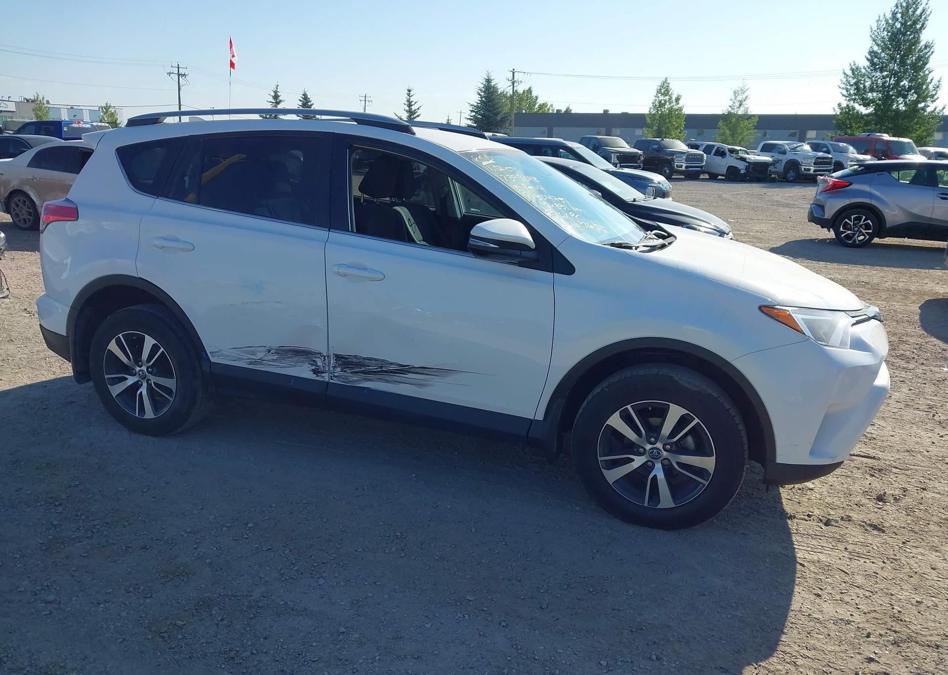 2018 TOYOTA RAV4 LE