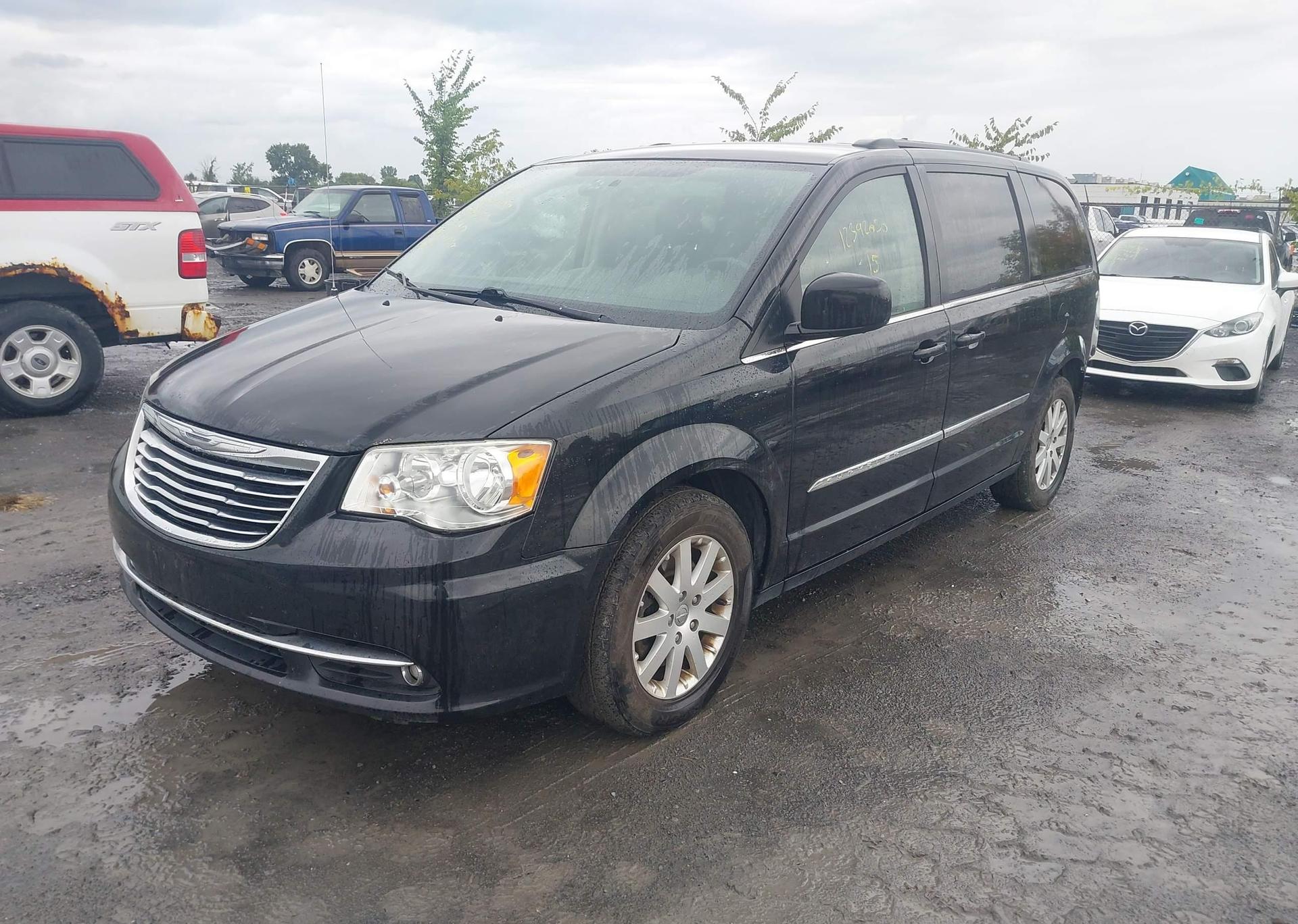 2015 CHRYSLER TOWN & COUNTRY