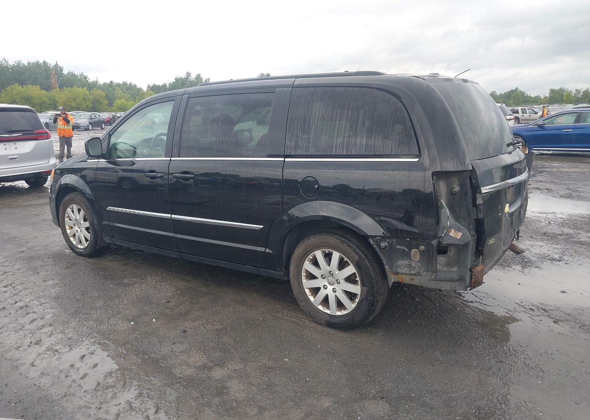 2015 CHRYSLER TOWN & COUNTRY