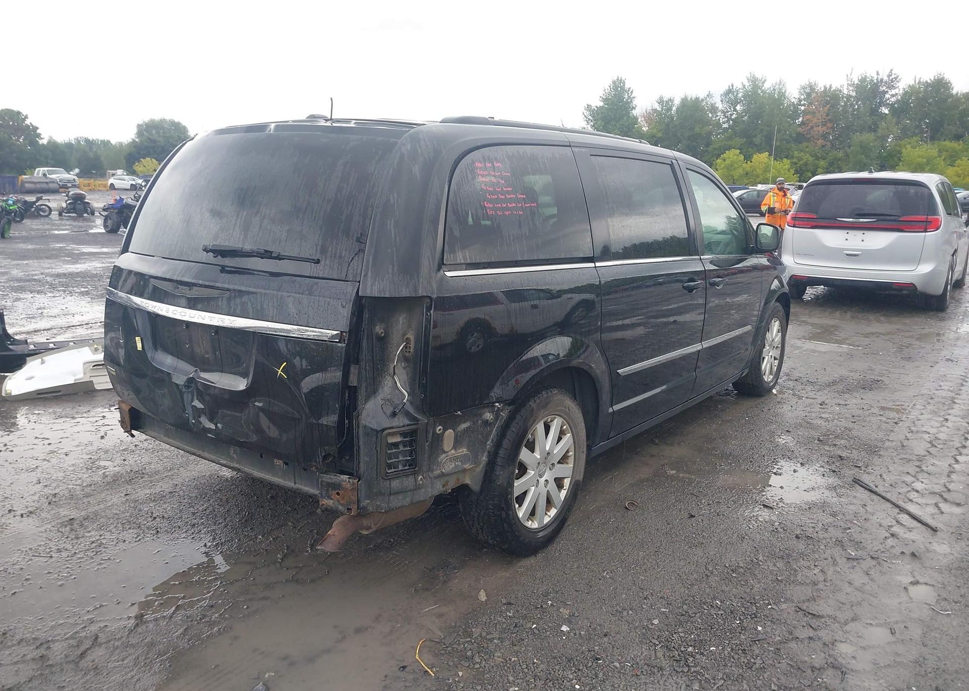 2015 CHRYSLER TOWN & COUNTRY