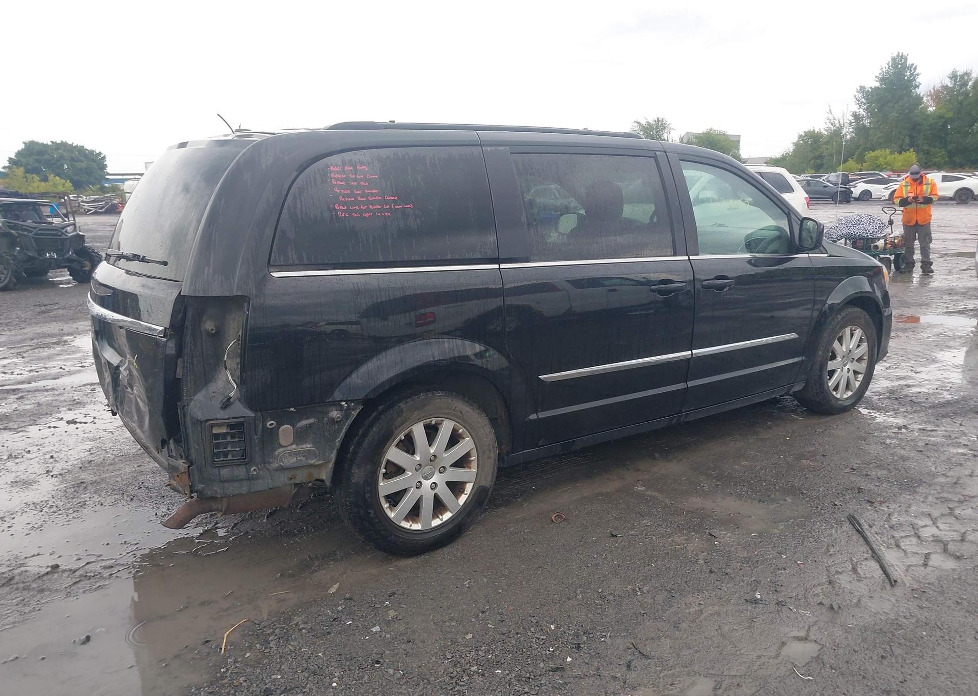 2015 CHRYSLER TOWN & COUNTRY