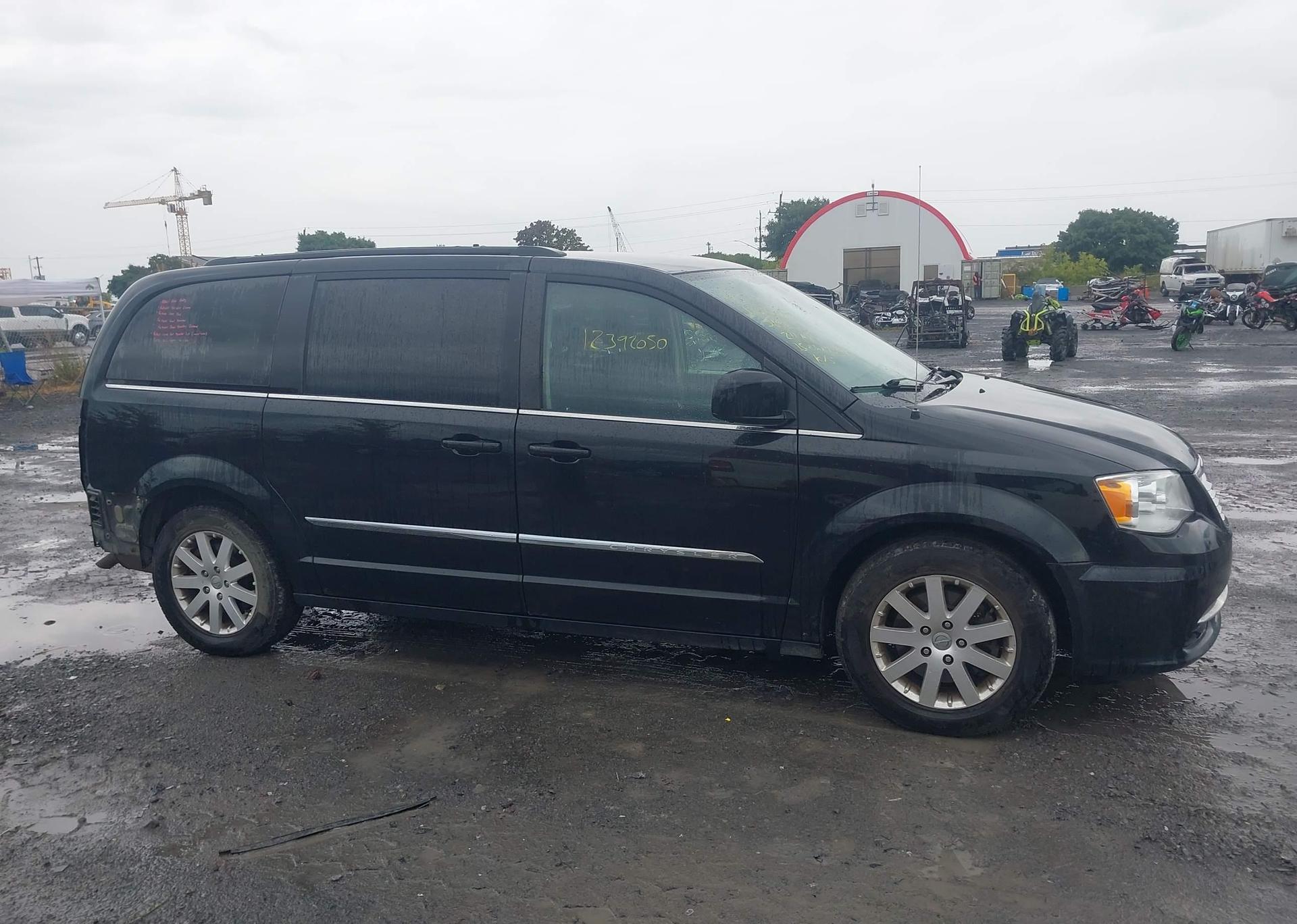 2015 CHRYSLER TOWN & COUNTRY