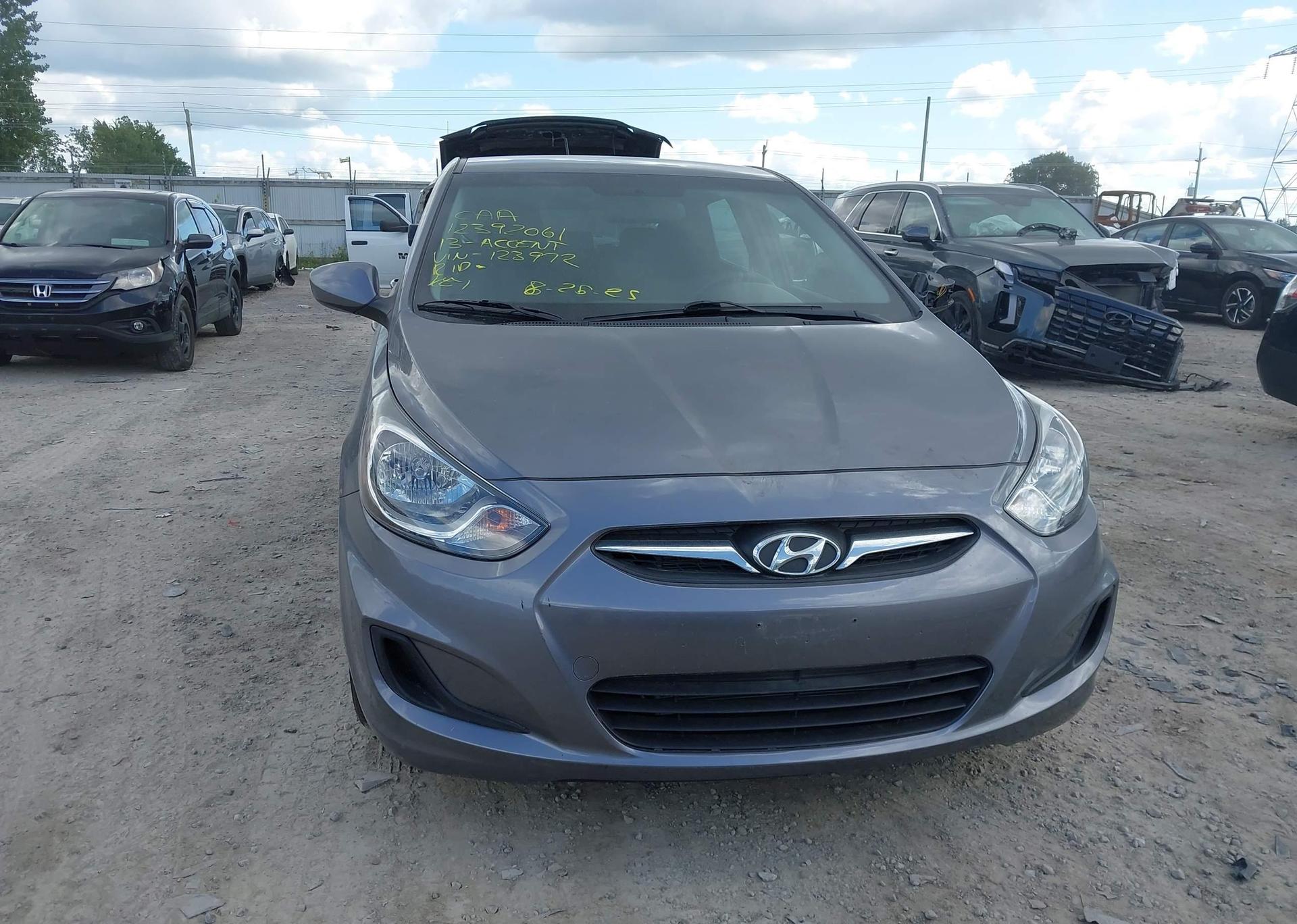 2013 HYUNDAI ACCENT GLS