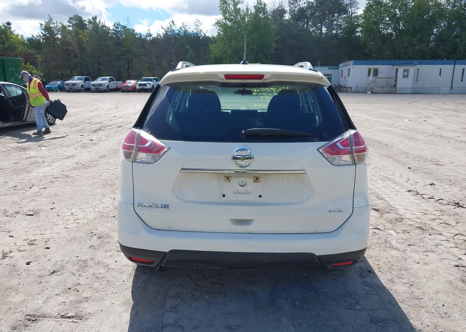 2016 NISSAN ROGUE S