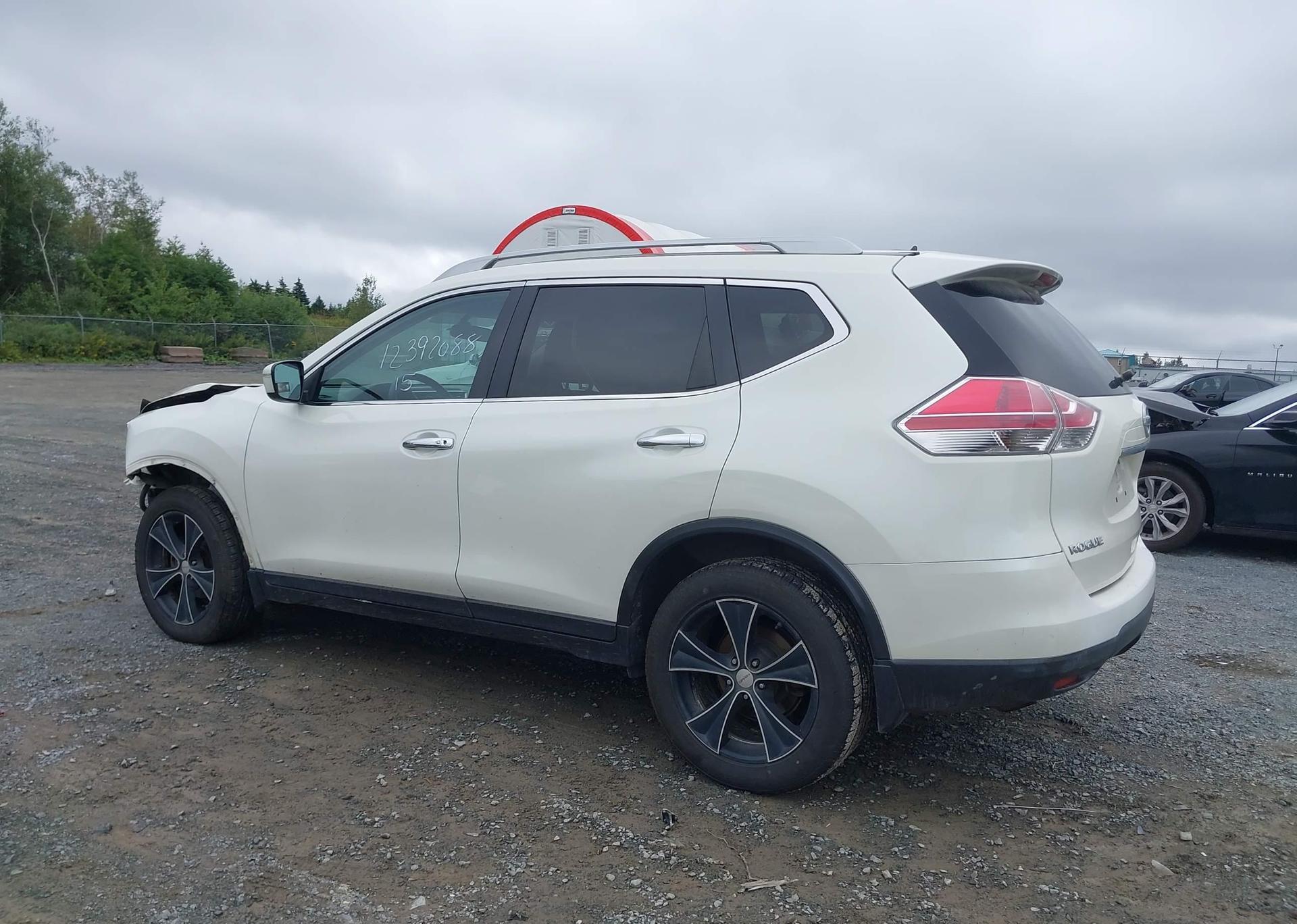 2015 NISSAN ROGUE S