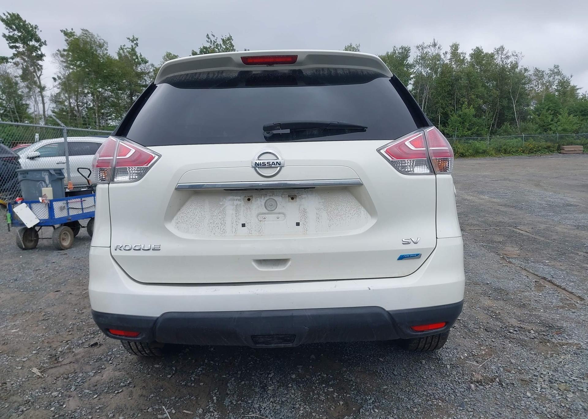 2015 NISSAN ROGUE S