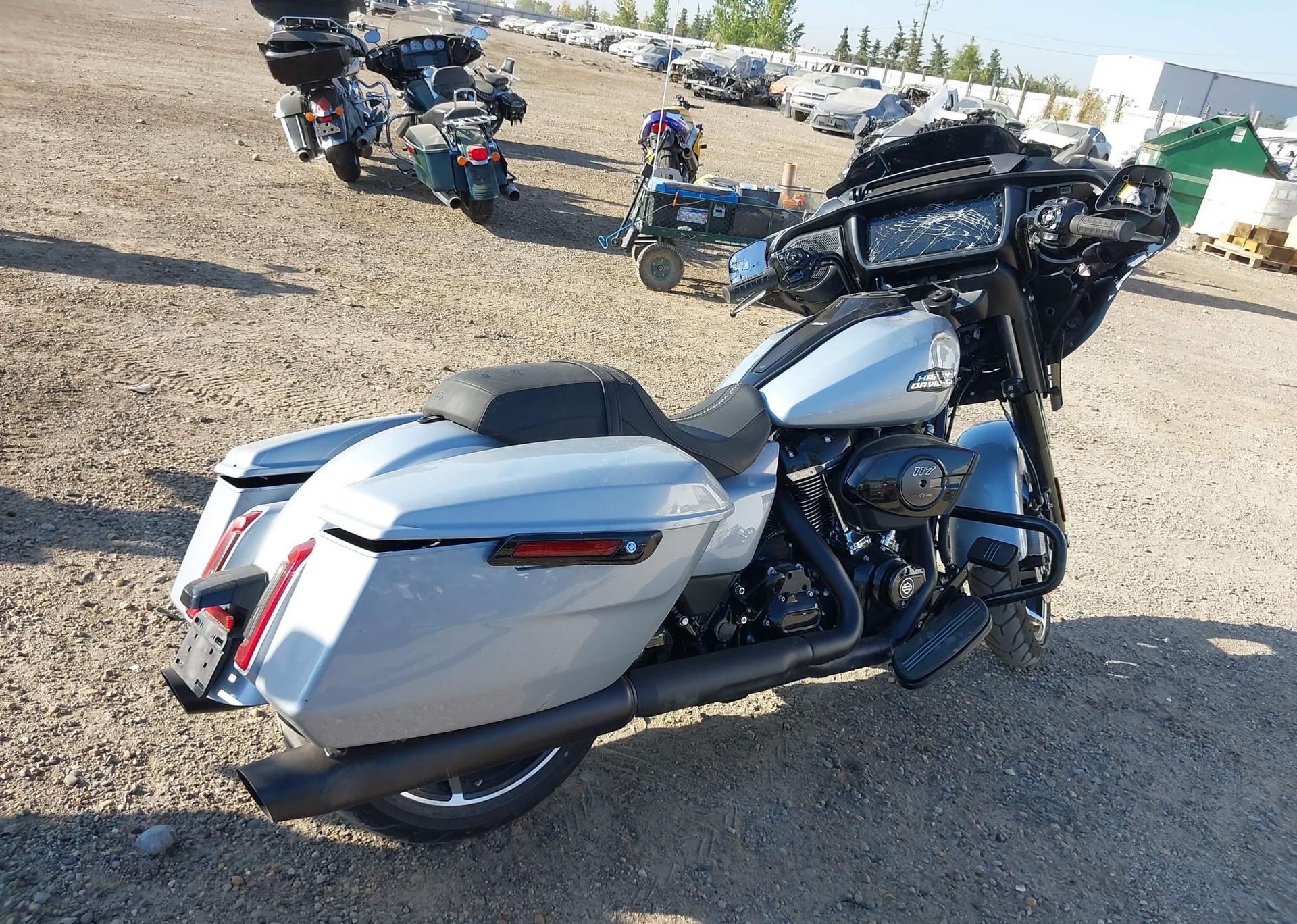 2024 HARLEY-DAVIDSON FLHX